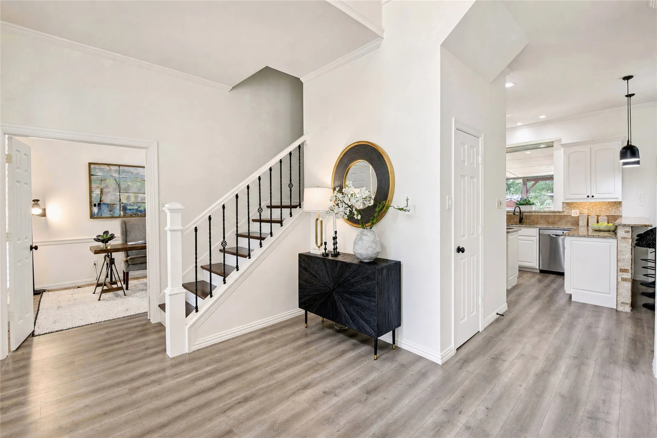 Single Family Residence For Sale in Tarrant County , 948 Tealwood Drive, Keller, Texas 76248, 4 Bedroom, 4 Bathroom, 2 Garage spaces, 2,842 Sqft, built in 1992, mls#21308198, Real Estate Agent in Keller, Homes For Sale in Tarrant county, Homes For Sale in Keller, Realtor in Keller Texas, Real Estate Brokerage Independent Realty Texas, Luminita Cordes Realtor