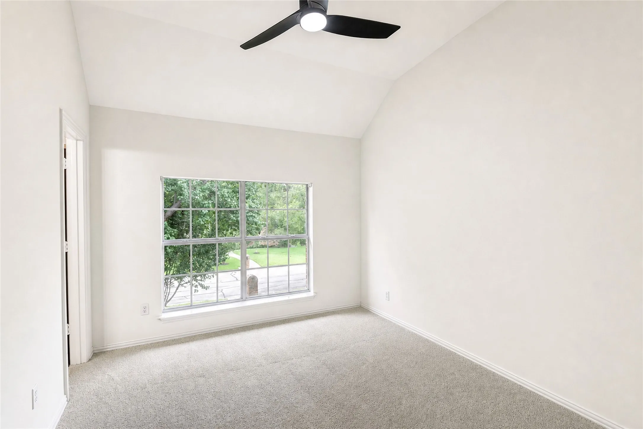 Single Family Residence For Sale in Tarrant County , 948 Tealwood Drive, Keller, Texas 76248, 4 Bedroom, 4 Bathroom, 2 Garage spaces, 2,842 Sqft, built in 1992, mls#21308198, Real Estate Agent in Keller, Homes For Sale in Tarrant county, Homes For Sale in Keller, Realtor in Keller Texas, Real Estate Brokerage Independent Realty Texas, Luminita Cordes Realtor