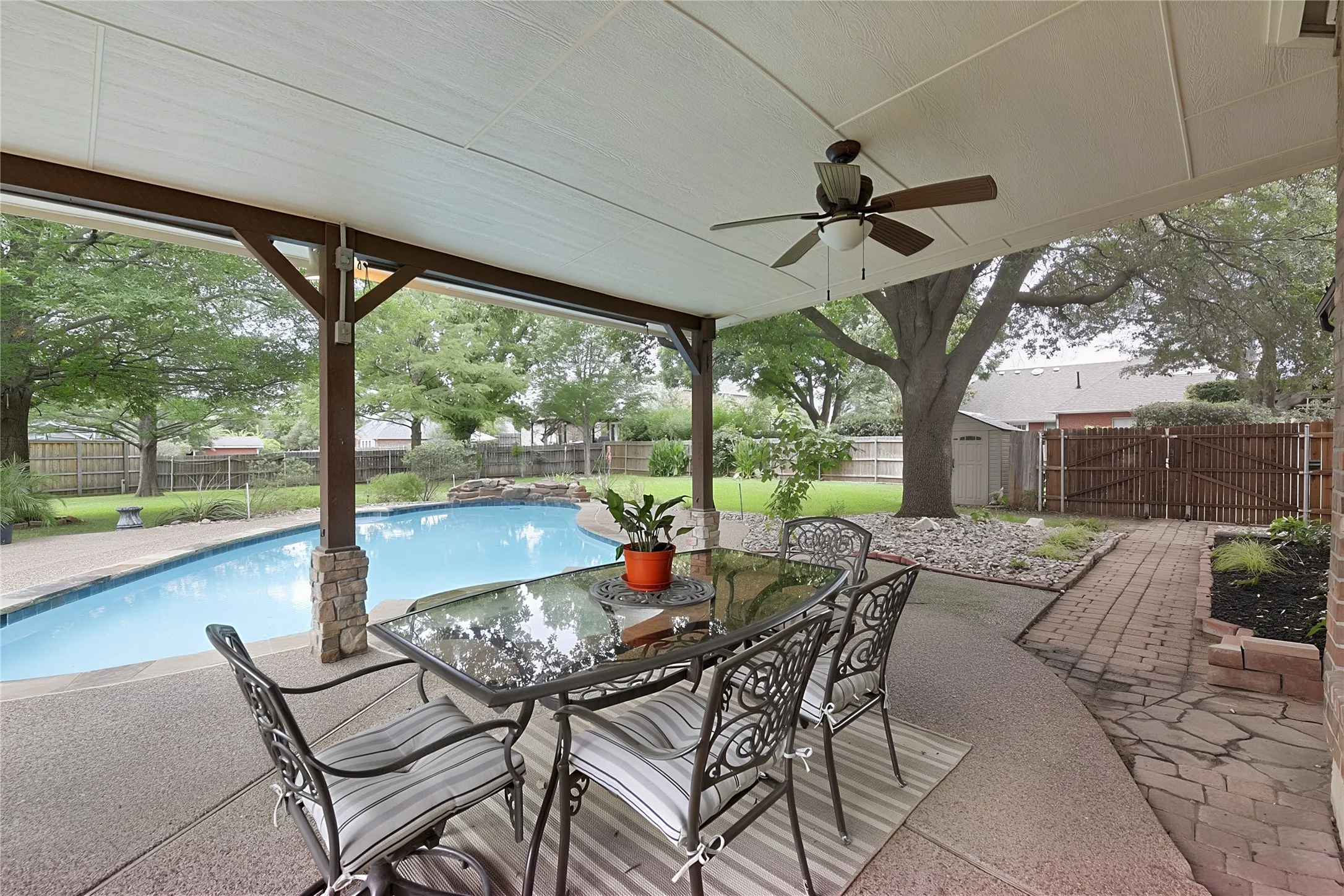 Single Family Residence For Sale in Tarrant County , 948 Tealwood Drive, Keller, Texas 76248, 4 Bedroom, 4 Bathroom, 2 Garage spaces, 2,842 Sqft, built in 1992, mls#21308198, Real Estate Agent in Keller, Homes For Sale in Tarrant county, Homes For Sale in Keller, Realtor in Keller Texas, Real Estate Brokerage Independent Realty Texas, Luminita Cordes Realtor