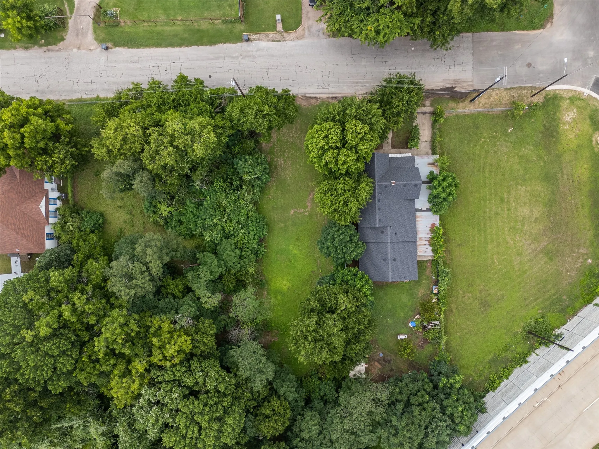 Unimproved Land For Sale in Mc Lennan County , 808 E Clay Street, Waco, Texas 76704, 0, 0, Garage spaces, 0 Sqft, built in 0, Price $60,000, mls#21308507, Real Estate Agent in Waco, Homes For Sale in Mc Lennan county, Homes For Sale in Waco, Realtor in Waco Texas, Real Estate Brokerage Independent Realty Texas, Luminita Cordes Realtor