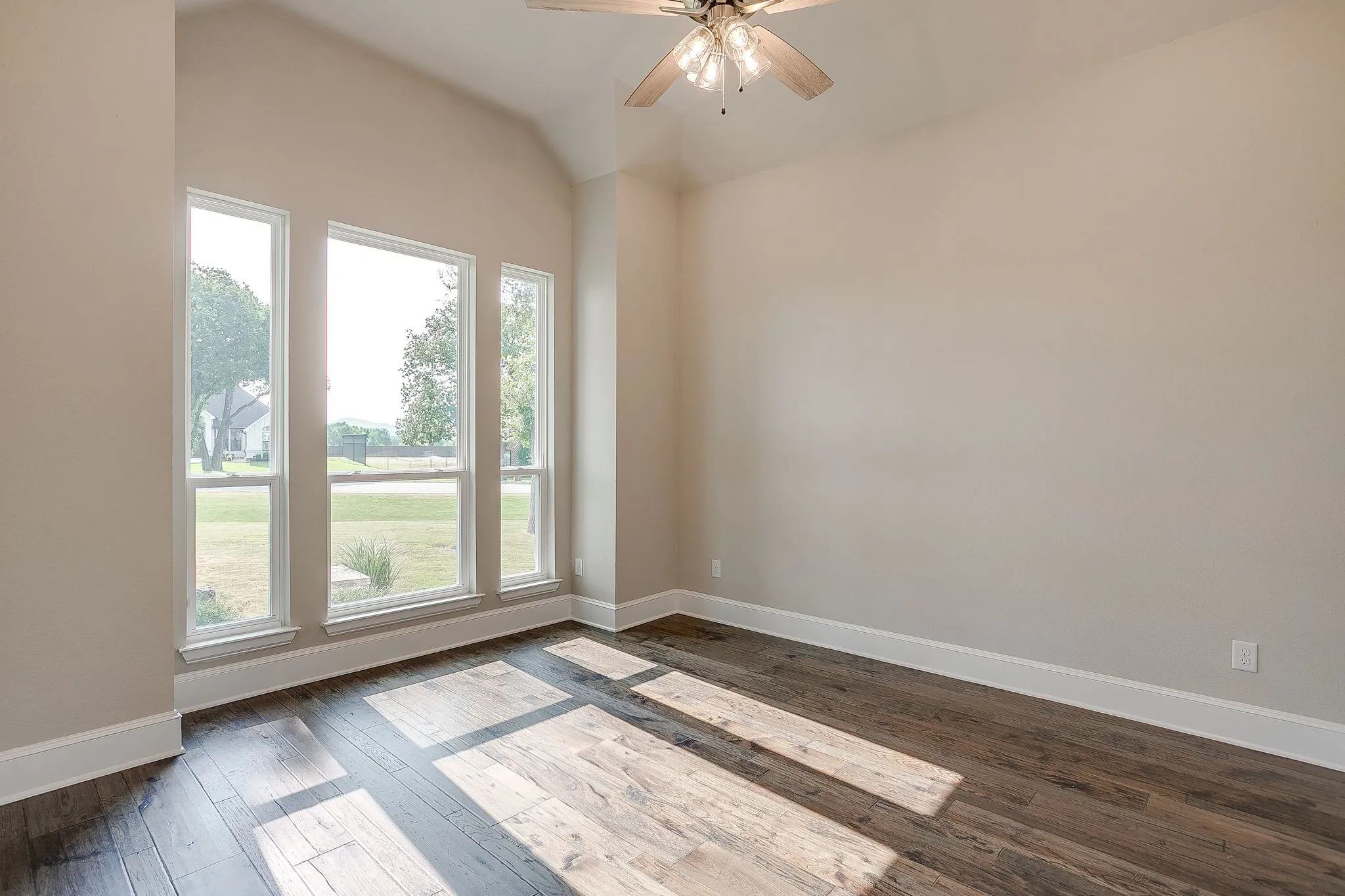 Single Family Residence For Sale in Tarrant County , 7755 Barber Ranch Road, Fort Worth, Texas 76126, 4 Bedrooms, 4 Bathrooms, 3 Garage spaces, 4,200 Sqft, built in 2023, Price $1,315,000, mls#21308510, Real Estate Agent in Fort Worth, Homes For Sale in Tarrant county, Homes For Sale in Fort Worth, Realtor in Fort Worth Texas, Real Estate Brokerage Independent Realty Texas, Luminita Cordes Realtor