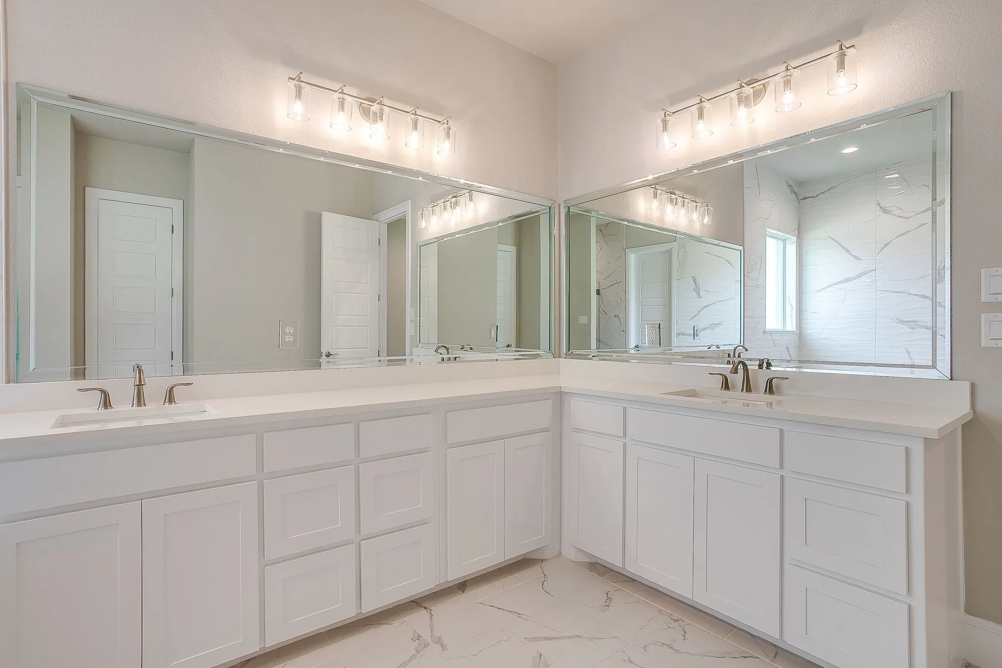 Single Family Residence For Sale in Tarrant County , 7755 Barber Ranch Road, Fort Worth, Texas 76126, 4 Bedrooms, 4 Bathrooms, 3 Garage spaces, 4,200 Sqft, built in 2023, Price $1,315,000, mls#21308510, Real Estate Agent in Fort Worth, Homes For Sale in Tarrant county, Homes For Sale in Fort Worth, Realtor in Fort Worth Texas, Real Estate Brokerage Independent Realty Texas, Luminita Cordes Realtor