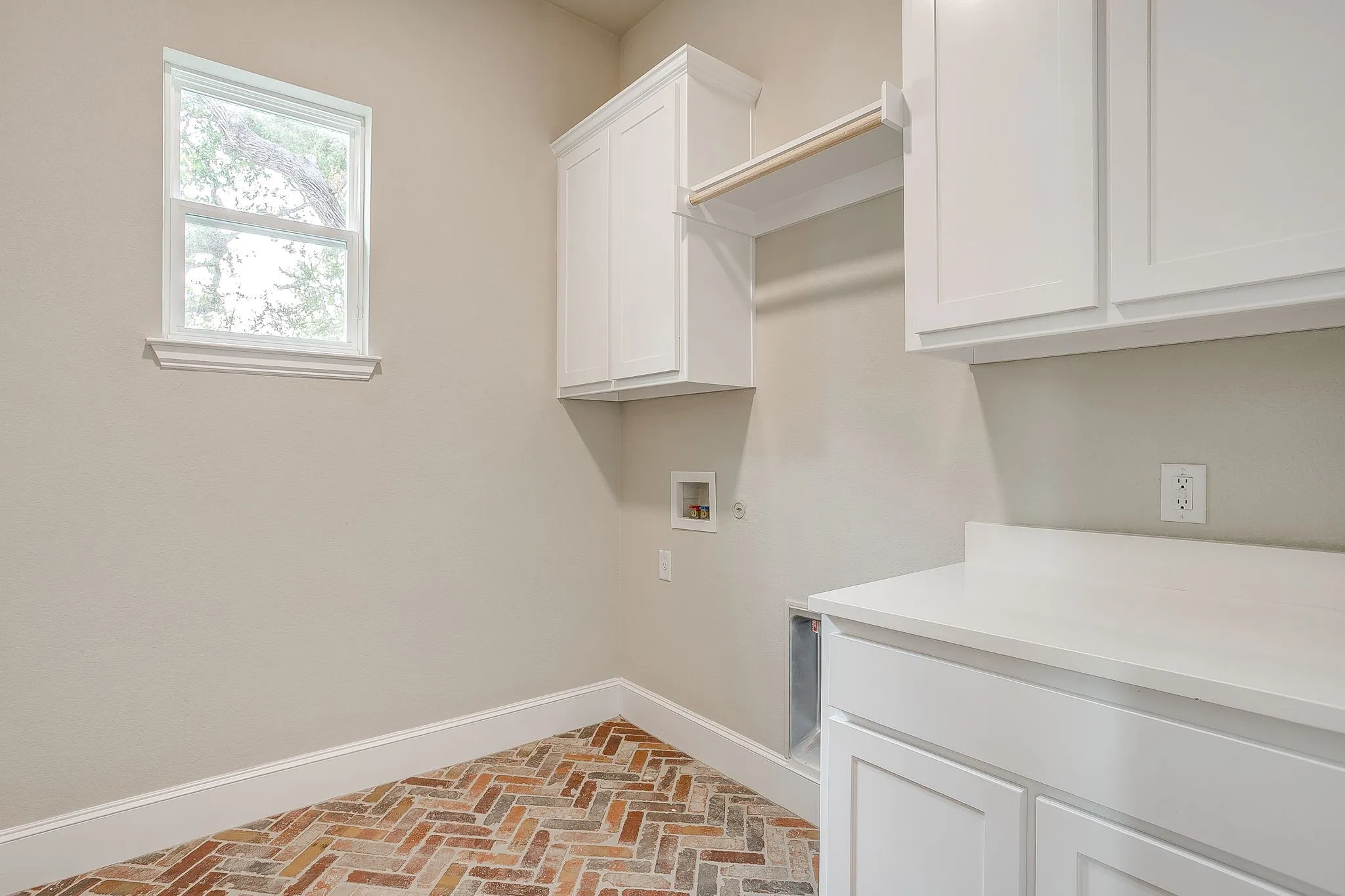 Single Family Residence For Sale in Tarrant County , 7755 Barber Ranch Road, Fort Worth, Texas 76126, 4 Bedrooms, 4 Bathrooms, 3 Garage spaces, 4,200 Sqft, built in 2023, Price $1,315,000, mls#21308510, Real Estate Agent in Fort Worth, Homes For Sale in Tarrant county, Homes For Sale in Fort Worth, Realtor in Fort Worth Texas, Real Estate Brokerage Independent Realty Texas, Luminita Cordes Realtor