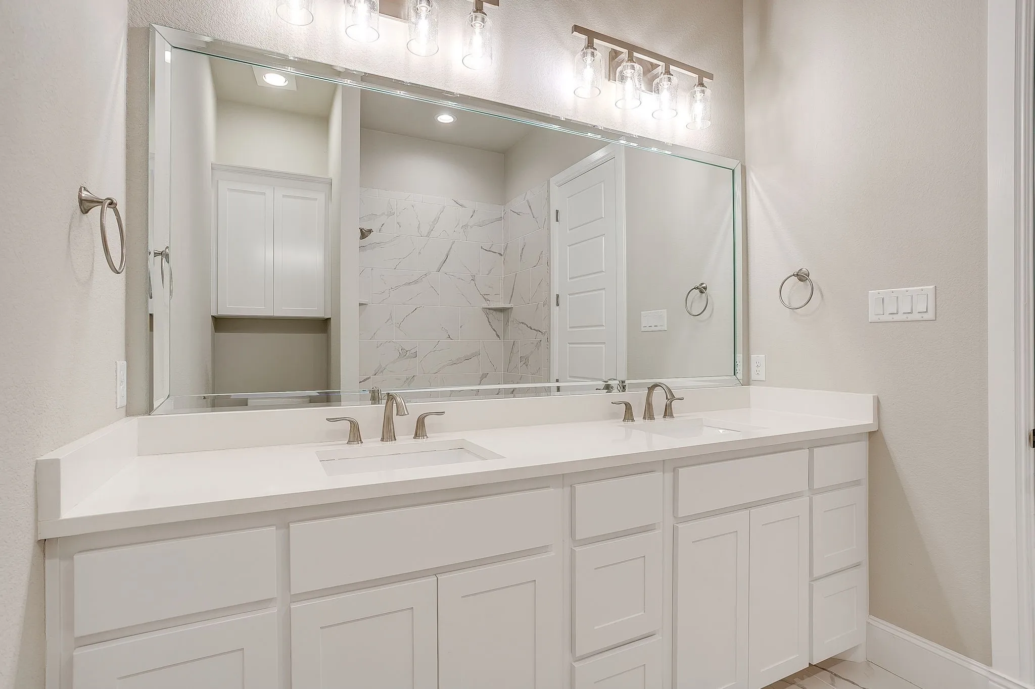 Single Family Residence For Sale in Tarrant County , 7755 Barber Ranch Road, Fort Worth, Texas 76126, 4 Bedrooms, 4 Bathrooms, 3 Garage spaces, 4,200 Sqft, built in 2023, Price $1,315,000, mls#21308510, Real Estate Agent in Fort Worth, Homes For Sale in Tarrant county, Homes For Sale in Fort Worth, Realtor in Fort Worth Texas, Real Estate Brokerage Independent Realty Texas, Luminita Cordes Realtor