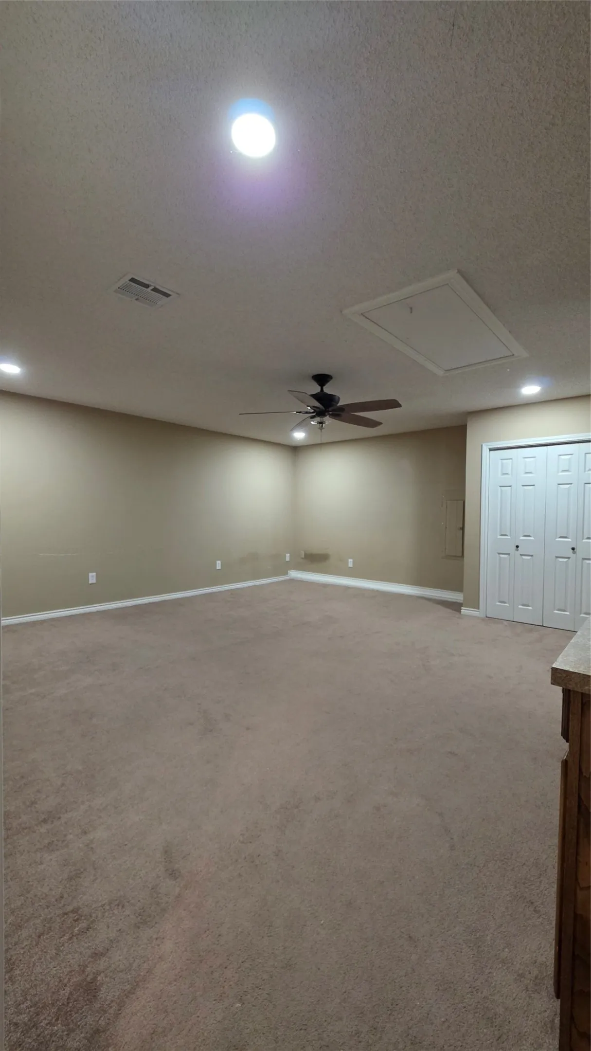 Single Family Residence For Rent in Hunt County , 108 Indian Oaks Trail, West Tawakoni, Texas 75474, 4 Bedroom, 2 Bathroom, Garage spaces, 2,332 Sqft, built in 2002, mls#21308501, Real Estate Agent in West Tawakoni, Homes For Rent in Hunt county, Homes For Rent in West Tawakoni, Realtor in West Tawakoni Texas, Real Estate Brokerage Independent Realty Texas, Luminita Cordes Realtor