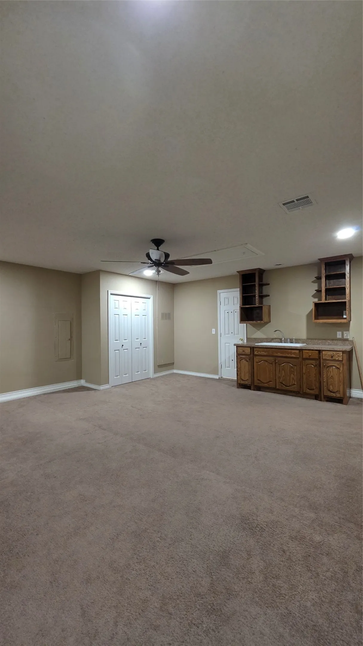 Single Family Residence For Rent in Hunt County , 108 Indian Oaks Trail, West Tawakoni, Texas 75474, 4 Bedroom, 2 Bathroom, Garage spaces, 2,332 Sqft, built in 2002, mls#21308501, Real Estate Agent in West Tawakoni, Homes For Rent in Hunt county, Homes For Rent in West Tawakoni, Realtor in West Tawakoni Texas, Real Estate Brokerage Independent Realty Texas, Luminita Cordes Realtor