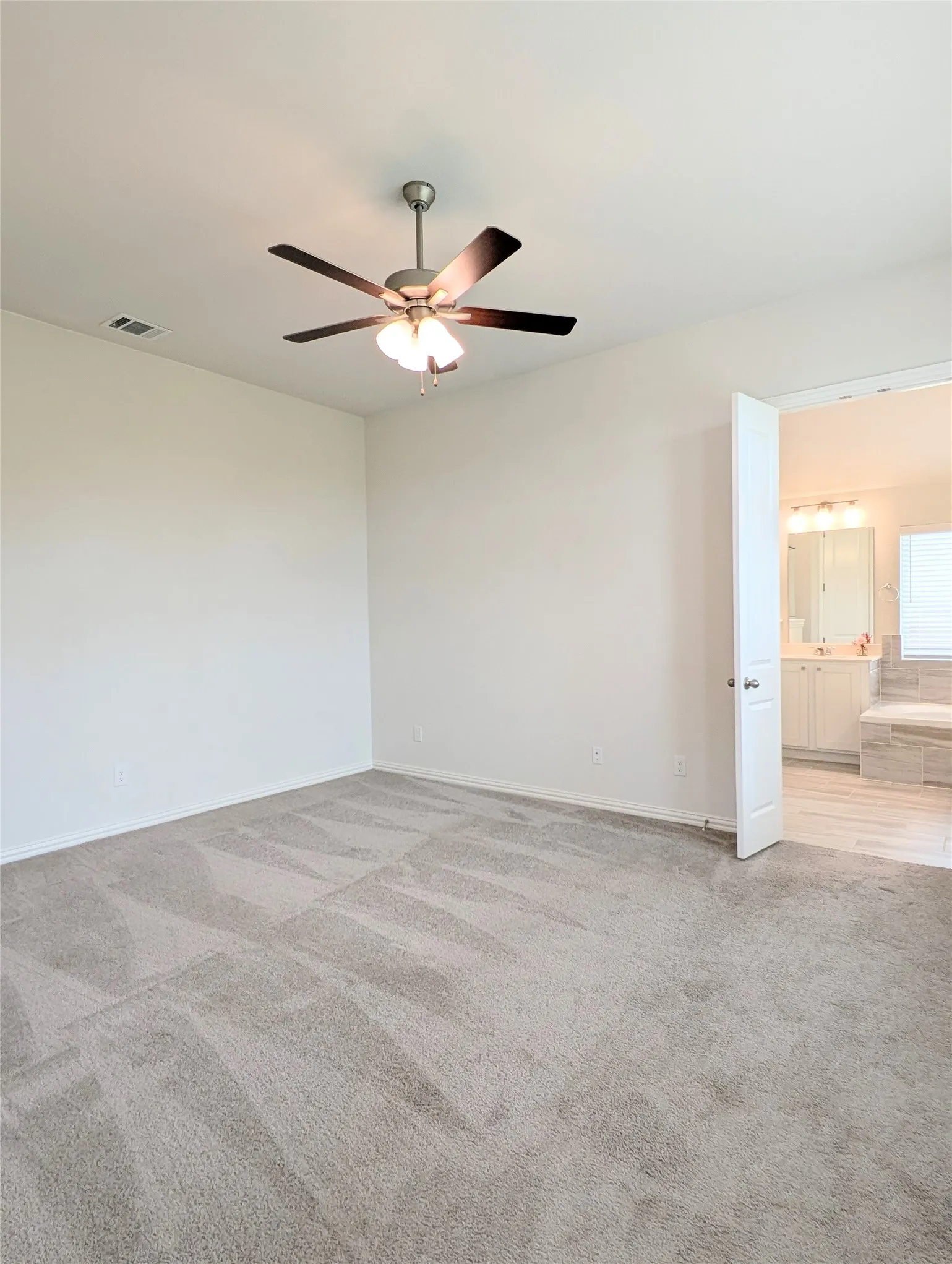 Single Family Residence For Sale in Ellis County , 3934 Timberview Street, Midlothian, Texas 76065, 5 Bedroom, 3 Bathroom, 2 Garage spaces, 2,151 Sqft, built in 2024, mls#21308350, Real Estate Agent in Midlothian, Homes For Sale in Ellis county, Homes For Sale in Midlothian, Realtor in Midlothian Texas, Real Estate Brokerage Independent Realty Texas, Luminita Cordes Realtor