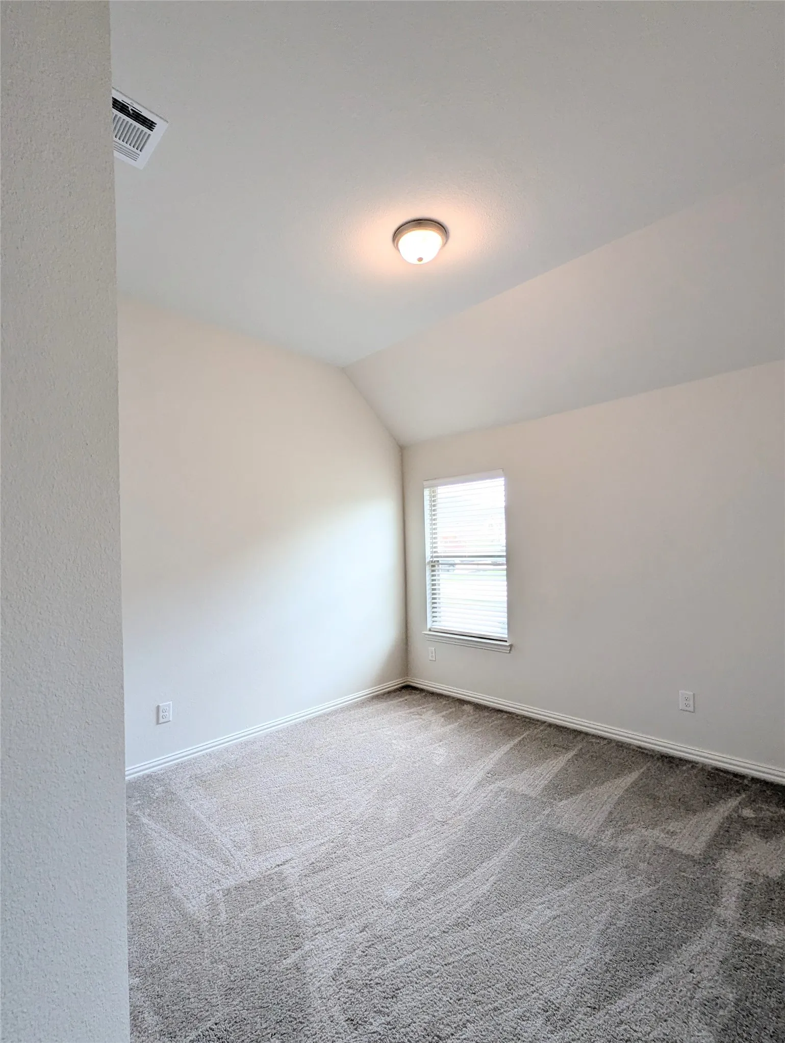 Single Family Residence For Sale in Ellis County , 3934 Timberview Street, Midlothian, Texas 76065, 5 Bedroom, 3 Bathroom, 2 Garage spaces, 2,151 Sqft, built in 2024, mls#21308350, Real Estate Agent in Midlothian, Homes For Sale in Ellis county, Homes For Sale in Midlothian, Realtor in Midlothian Texas, Real Estate Brokerage Independent Realty Texas, Luminita Cordes Realtor