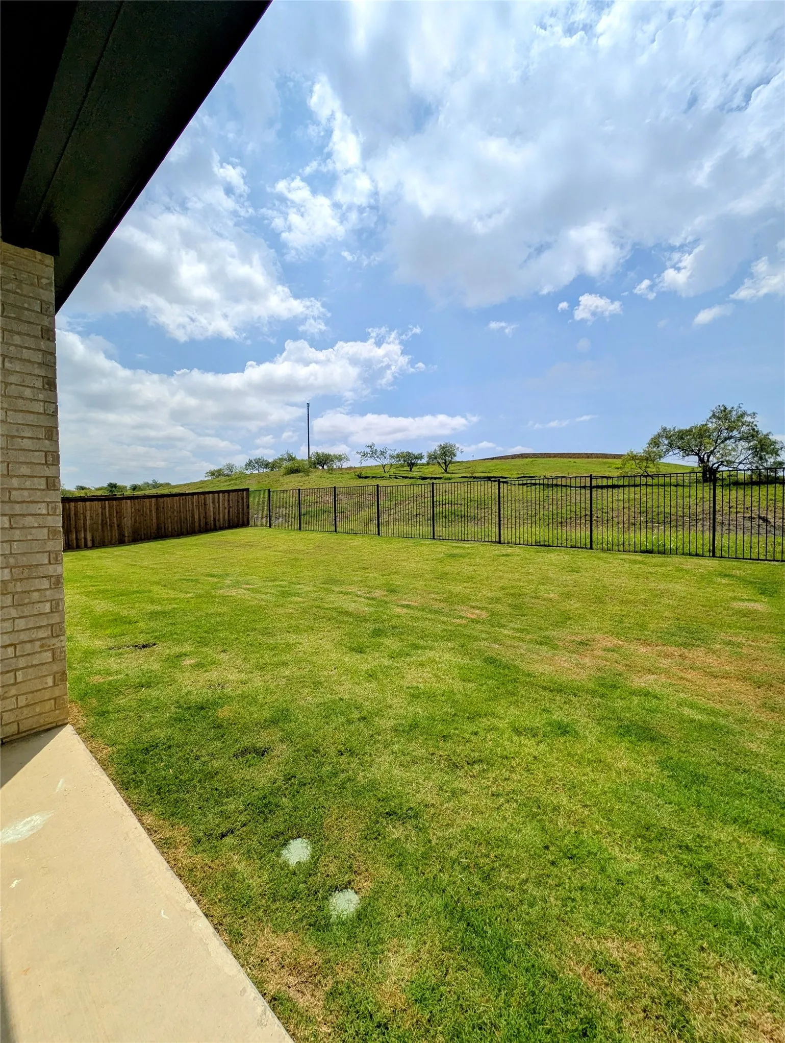 Single Family Residence For Sale in Ellis County , 3934 Timberview Street, Midlothian, Texas 76065, 5 Bedroom, 3 Bathroom, 2 Garage spaces, 2,151 Sqft, built in 2024, mls#21308350, Real Estate Agent in Midlothian, Homes For Sale in Ellis county, Homes For Sale in Midlothian, Realtor in Midlothian Texas, Real Estate Brokerage Independent Realty Texas, Luminita Cordes Realtor