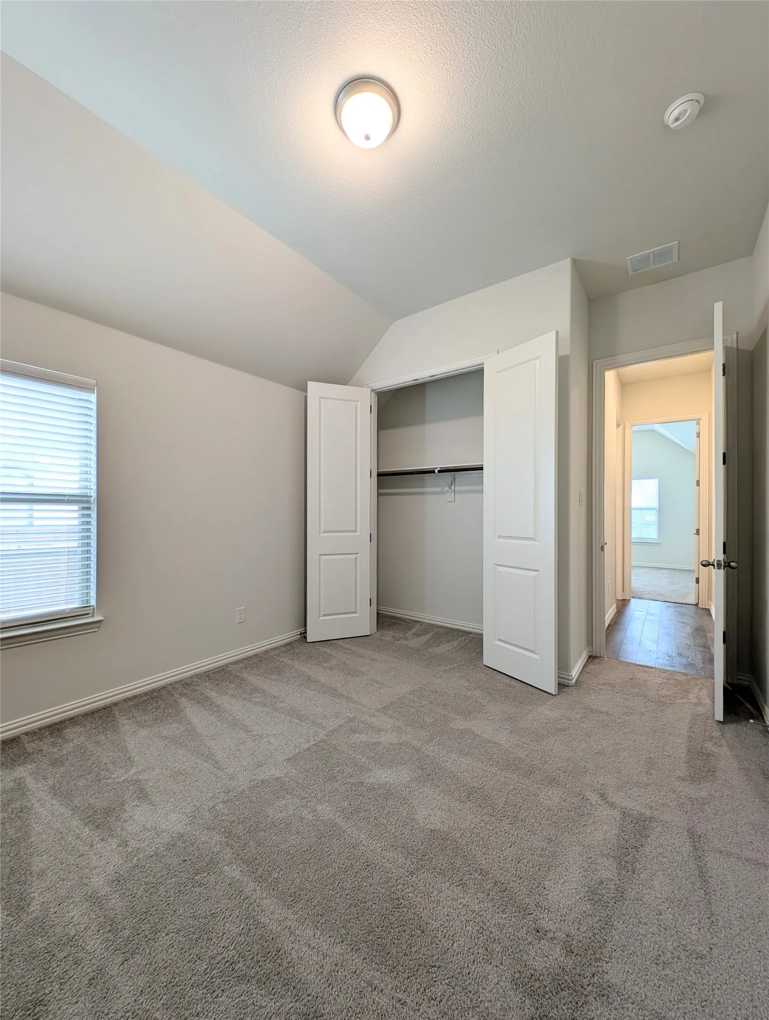 Single Family Residence For Sale in Ellis County , 3934 Timberview Street, Midlothian, Texas 76065, 5 Bedroom, 3 Bathroom, 2 Garage spaces, 2,151 Sqft, built in 2024, mls#21308350, Real Estate Agent in Midlothian, Homes For Sale in Ellis county, Homes For Sale in Midlothian, Realtor in Midlothian Texas, Real Estate Brokerage Independent Realty Texas, Luminita Cordes Realtor