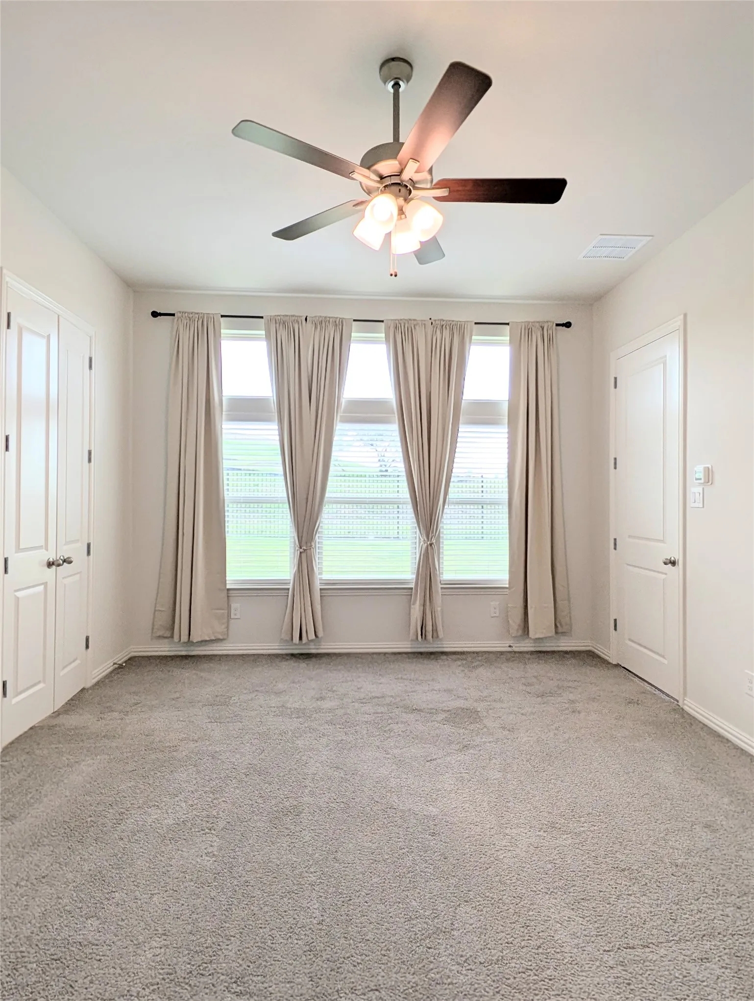 Single Family Residence For Sale in Ellis County , 3934 Timberview Street, Midlothian, Texas 76065, 5 Bedroom, 3 Bathroom, 2 Garage spaces, 2,151 Sqft, built in 2024, mls#21308350, Real Estate Agent in Midlothian, Homes For Sale in Ellis county, Homes For Sale in Midlothian, Realtor in Midlothian Texas, Real Estate Brokerage Independent Realty Texas, Luminita Cordes Realtor