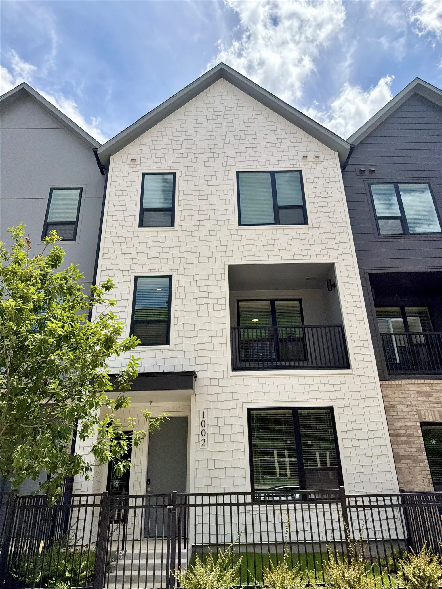 Townhouse For Rent in Collin County , 1951 Painted Trail 1002, Allen, Texas 75013, 3 Bedroom, 3 Bathroom, 2 Garage spaces, 2,048 Sqft, built in 2026, mls#21308517, Real Estate Agent in Allen, Homes For Rent in Collin county, Homes For Rent in Allen, Realtor in Allen Texas, Real Estate Brokerage Independent Realty Texas, Luminita Cordes Realtor