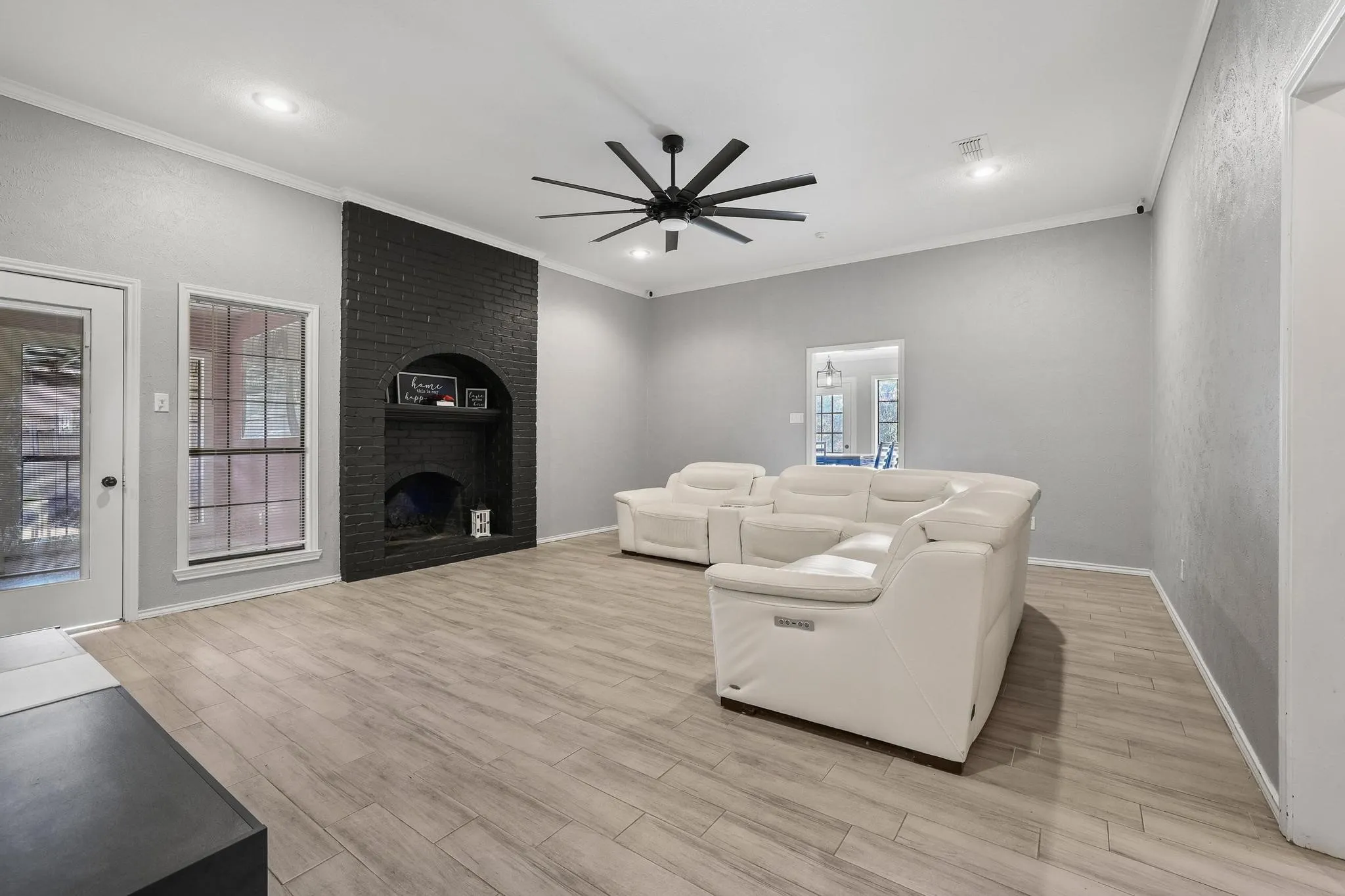 Single Family Residence For Sale in Hopkins County , 1804 Greenridge Court, Sulphur Springs, Texas 75482, 4 Bedroom, 2 Bathroom, 2 Garage spaces, 2,023 Sqft, built in 1987, mls#21308430, Real Estate Agent in Sulphur Springs, Homes For Sale in Hopkins county, Homes For Sale in Sulphur Springs, Realtor in Sulphur Springs Texas, Real Estate Brokerage Independent Realty Texas, Luminita Cordes Realtor