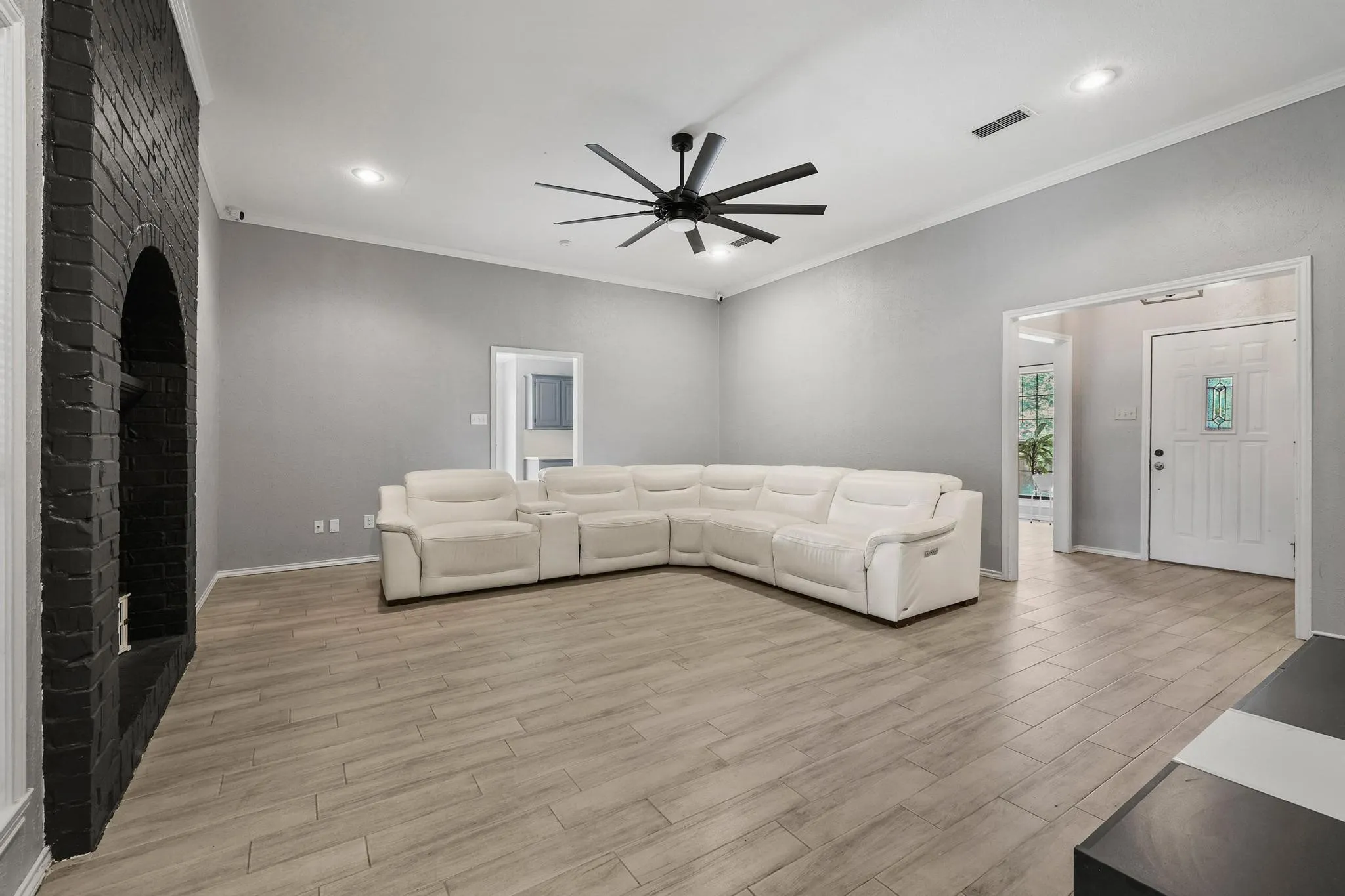 Single Family Residence For Sale in Hopkins County , 1804 Greenridge Court, Sulphur Springs, Texas 75482, 4 Bedroom, 2 Bathroom, 2 Garage spaces, 2,023 Sqft, built in 1987, mls#21308430, Real Estate Agent in Sulphur Springs, Homes For Sale in Hopkins county, Homes For Sale in Sulphur Springs, Realtor in Sulphur Springs Texas, Real Estate Brokerage Independent Realty Texas, Luminita Cordes Realtor
