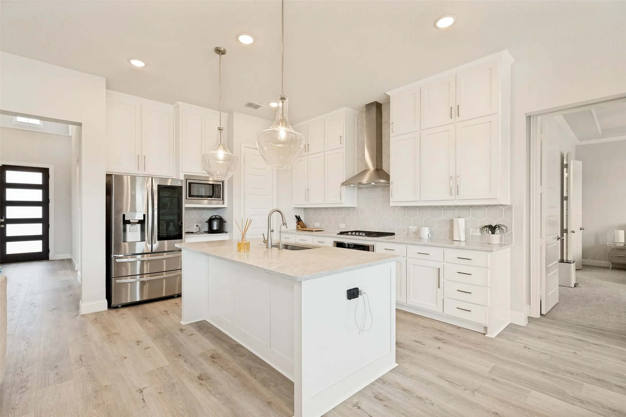 Single Family Residence For Sale in Collin County , 16931 Maple Bend Drive, Frisco, Texas 75035, 4 Bedroom, 3 Bathroom, 2 Garage spaces, 3,192 Sqft, built in 2022, mls#21303772, Real Estate Agent in Frisco, Homes For Sale in Collin county, Homes For Sale in Frisco, Realtor in Frisco Texas, Real Estate Brokerage Independent Realty Texas, Luminita Cordes Realtor