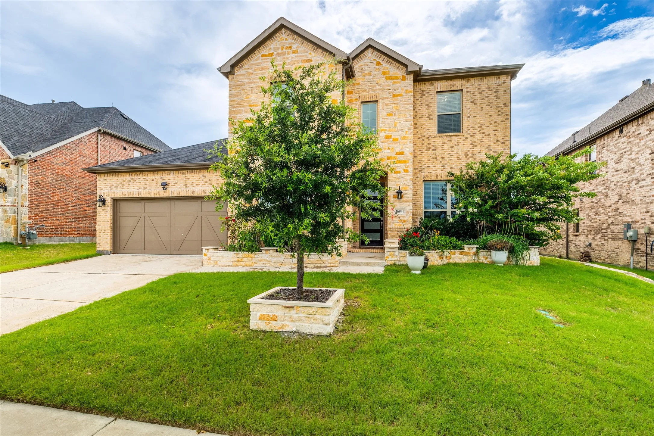 Single Family Residence For Sale in Collin County , 16931 Maple Bend Drive, Frisco, Texas 75035, 4 Bedroom, 3 Bathroom, 2 Garage spaces, 3,192 Sqft, built in 2022, mls#21303772, Real Estate Agent in Frisco, Homes For Sale in Collin county, Homes For Sale in Frisco, Realtor in Frisco Texas, Real Estate Brokerage Independent Realty Texas, Luminita Cordes Realtor