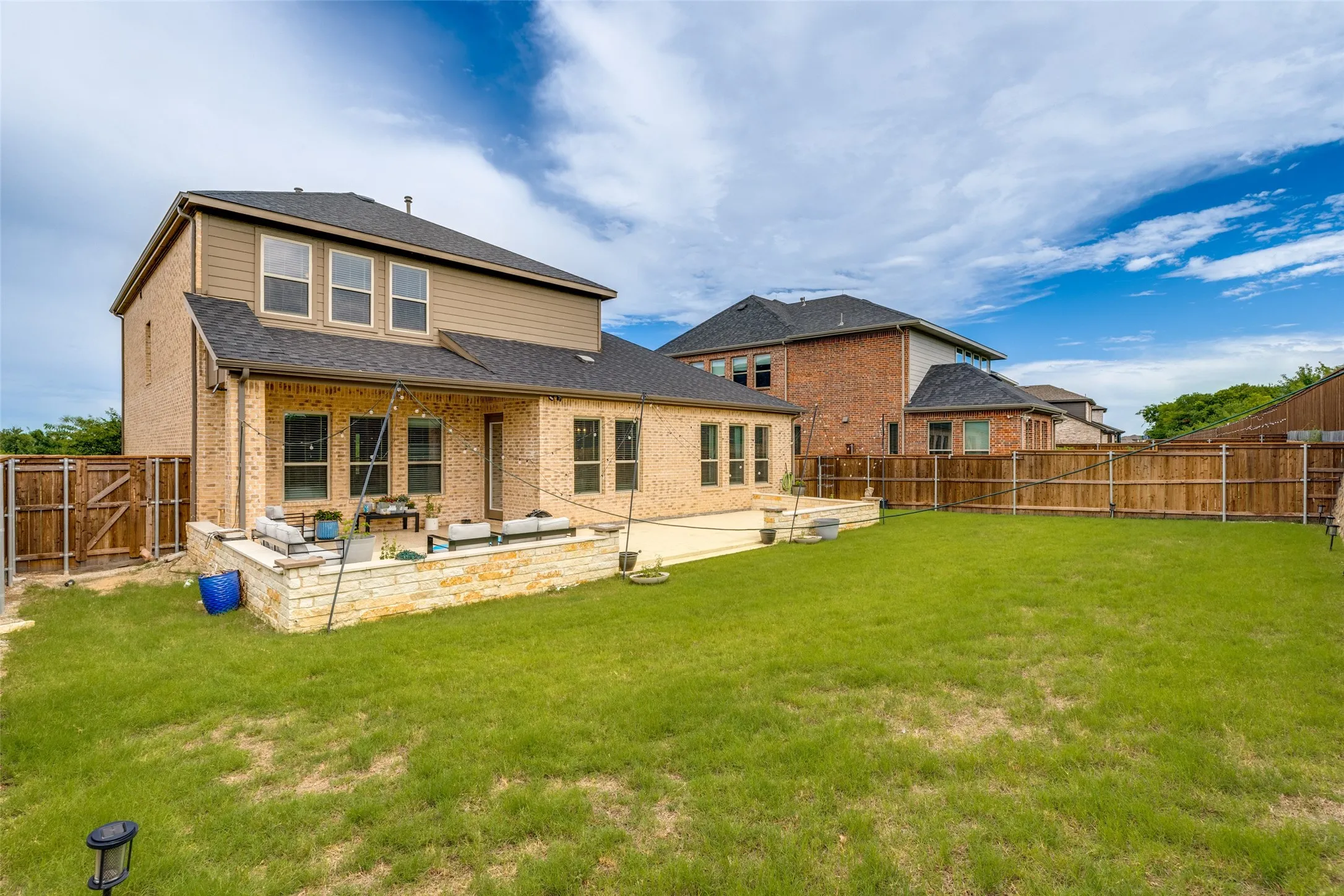 Single Family Residence For Sale in Collin County , 16931 Maple Bend Drive, Frisco, Texas 75035, 4 Bedroom, 3 Bathroom, 2 Garage spaces, 3,192 Sqft, built in 2022, mls#21303772, Real Estate Agent in Frisco, Homes For Sale in Collin county, Homes For Sale in Frisco, Realtor in Frisco Texas, Real Estate Brokerage Independent Realty Texas, Luminita Cordes Realtor