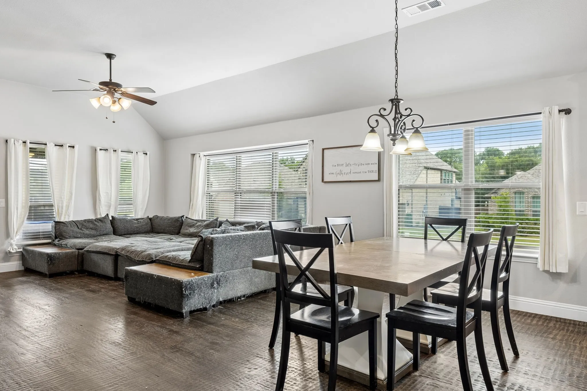 Single Family Residence For Sale in Collin County , 1510 Laurence Lane, Princeton, Texas 75407, 4 Bedroom, 3 Bathroom, 2 Garage spaces, 2,540 Sqft, built in 2021, mls#21306142, Real Estate Agent in Princeton, Homes For Sale in Collin county, Homes For Sale in Princeton, Realtor in Princeton Texas, Real Estate Brokerage Independent Realty Texas, Luminita Cordes Realtor