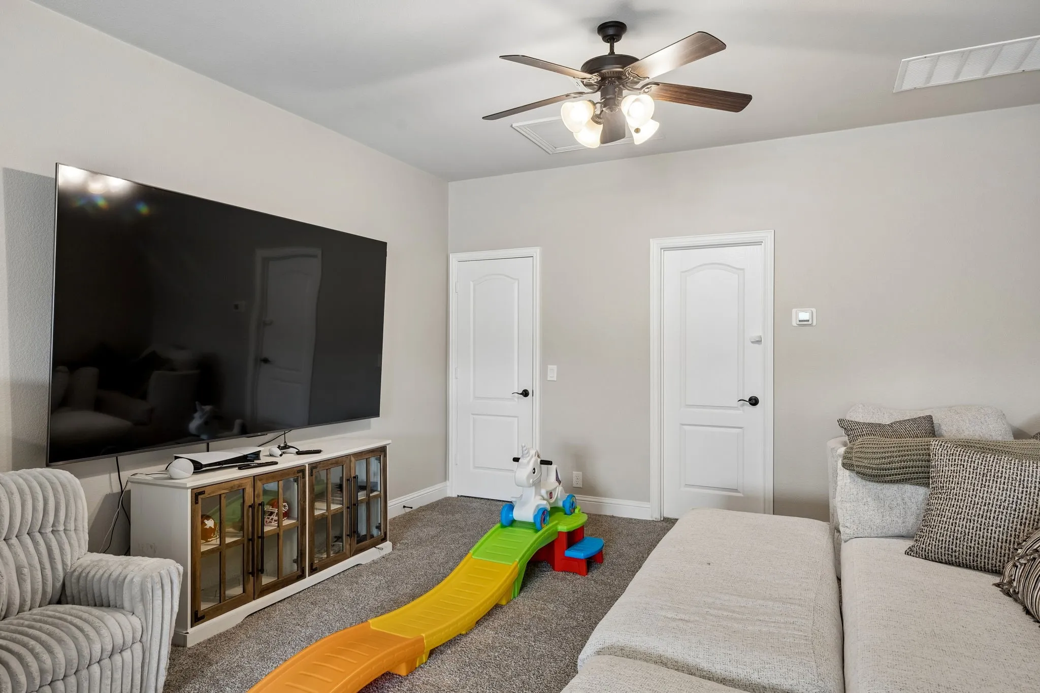 Single Family Residence For Sale in Collin County , 1510 Laurence Lane, Princeton, Texas 75407, 4 Bedroom, 3 Bathroom, 2 Garage spaces, 2,540 Sqft, built in 2021, mls#21306142, Real Estate Agent in Princeton, Homes For Sale in Collin county, Homes For Sale in Princeton, Realtor in Princeton Texas, Real Estate Brokerage Independent Realty Texas, Luminita Cordes Realtor