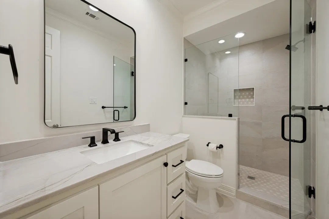Single Family Residence For Sale in Collin County , 17819 Lost View Road, Dallas, Texas 75252, 5 Bedroom, 5 Bathroom, 3 Garage spaces, 4,049 Sqft, built in 1983, mls#21308249, Real Estate Agent in Dallas, Homes For Sale in Collin county, Homes For Sale in Dallas, Realtor in Dallas Texas, Real Estate Brokerage Independent Realty Texas, Luminita Cordes Realtor