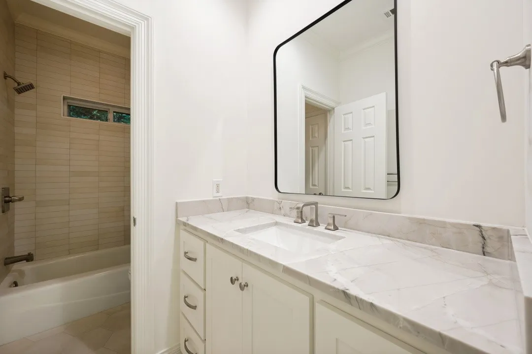 Single Family Residence For Sale in Collin County , 17819 Lost View Road, Dallas, Texas 75252, 5 Bedroom, 5 Bathroom, 3 Garage spaces, 4,049 Sqft, built in 1983, mls#21308249, Real Estate Agent in Dallas, Homes For Sale in Collin county, Homes For Sale in Dallas, Realtor in Dallas Texas, Real Estate Brokerage Independent Realty Texas, Luminita Cordes Realtor