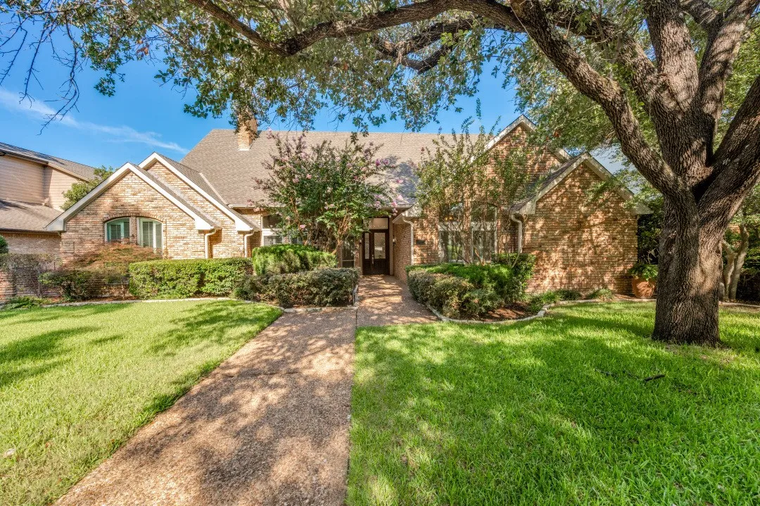 Single Family Residence For Sale in Collin County , 17819 Lost View Road, Dallas, Texas 75252, 5 Bedroom, 5 Bathroom, 3 Garage spaces, 4,049 Sqft, built in 1983, mls#21308249, Real Estate Agent in Dallas, Homes For Sale in Collin county, Homes For Sale in Dallas, Realtor in Dallas Texas, Real Estate Brokerage Independent Realty Texas, Luminita Cordes Realtor