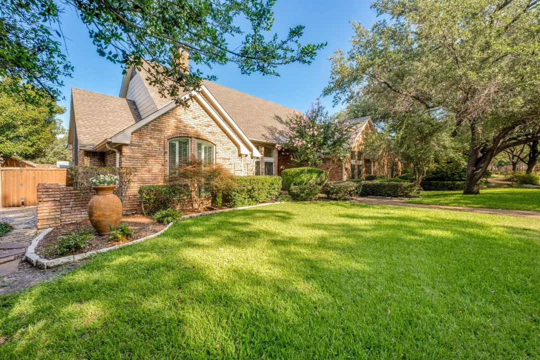 Single Family Residence For Sale in Collin County , 17819 Lost View Road, Dallas, Texas 75252, 5 Bedroom, 5 Bathroom, 3 Garage spaces, 4,049 Sqft, built in 1983, mls#21308249, Real Estate Agent in Dallas, Homes For Sale in Collin county, Homes For Sale in Dallas, Realtor in Dallas Texas, Real Estate Brokerage Independent Realty Texas, Luminita Cordes Realtor