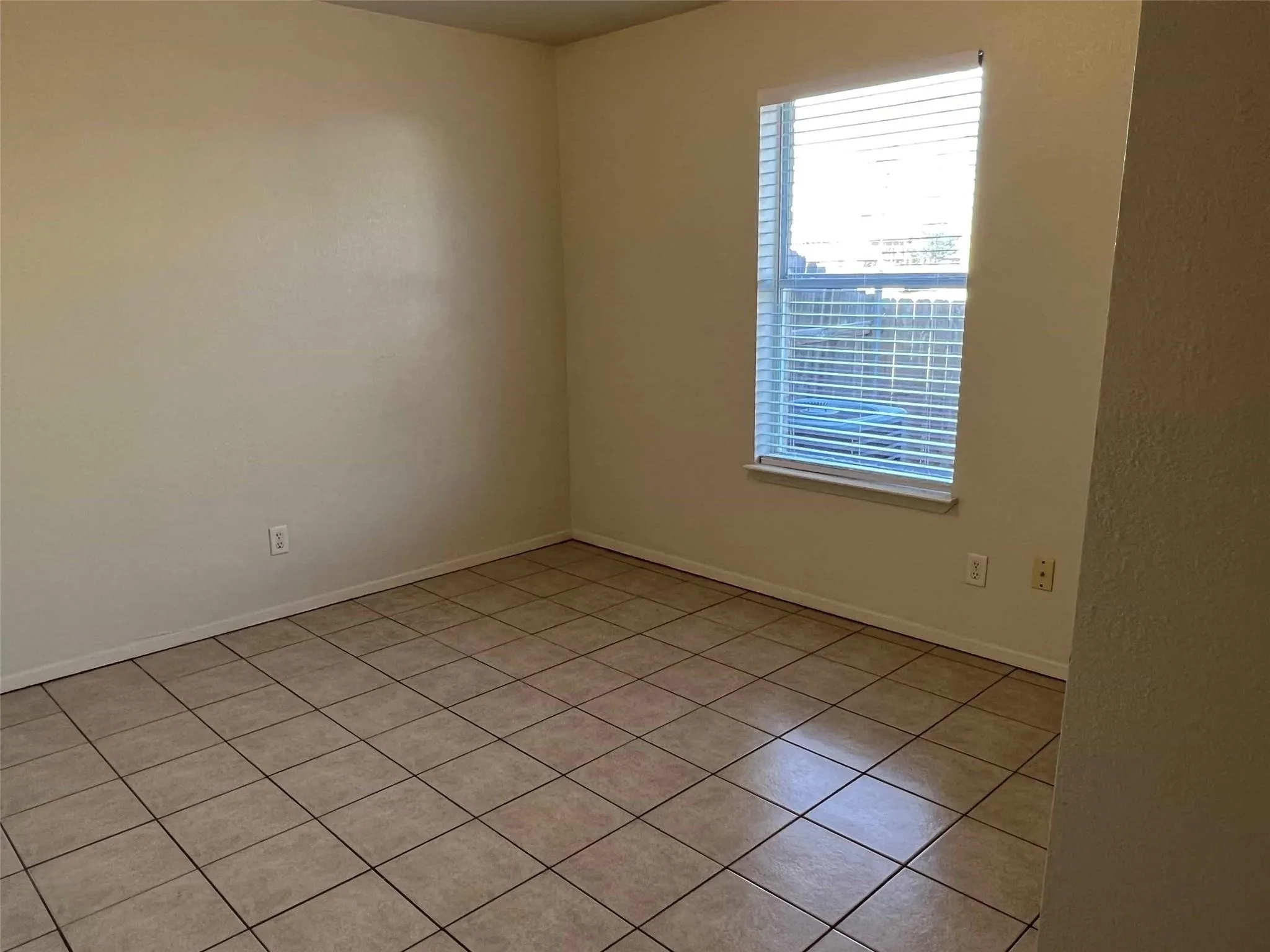 Quadruplex For Sale in Tarrant County , 121 Cambridge Drive, Saginaw, Texas 76179, 10 Bedroom, 8 Bathroom, Garage spaces, 0 Sqft, built in 2003, mls#21308572, Real Estate Agent in Saginaw, Homes For Sale in Tarrant county, Homes For Sale in Saginaw, Realtor in Saginaw Texas, Real Estate Brokerage Independent Realty Texas, Luminita Cordes Realtor