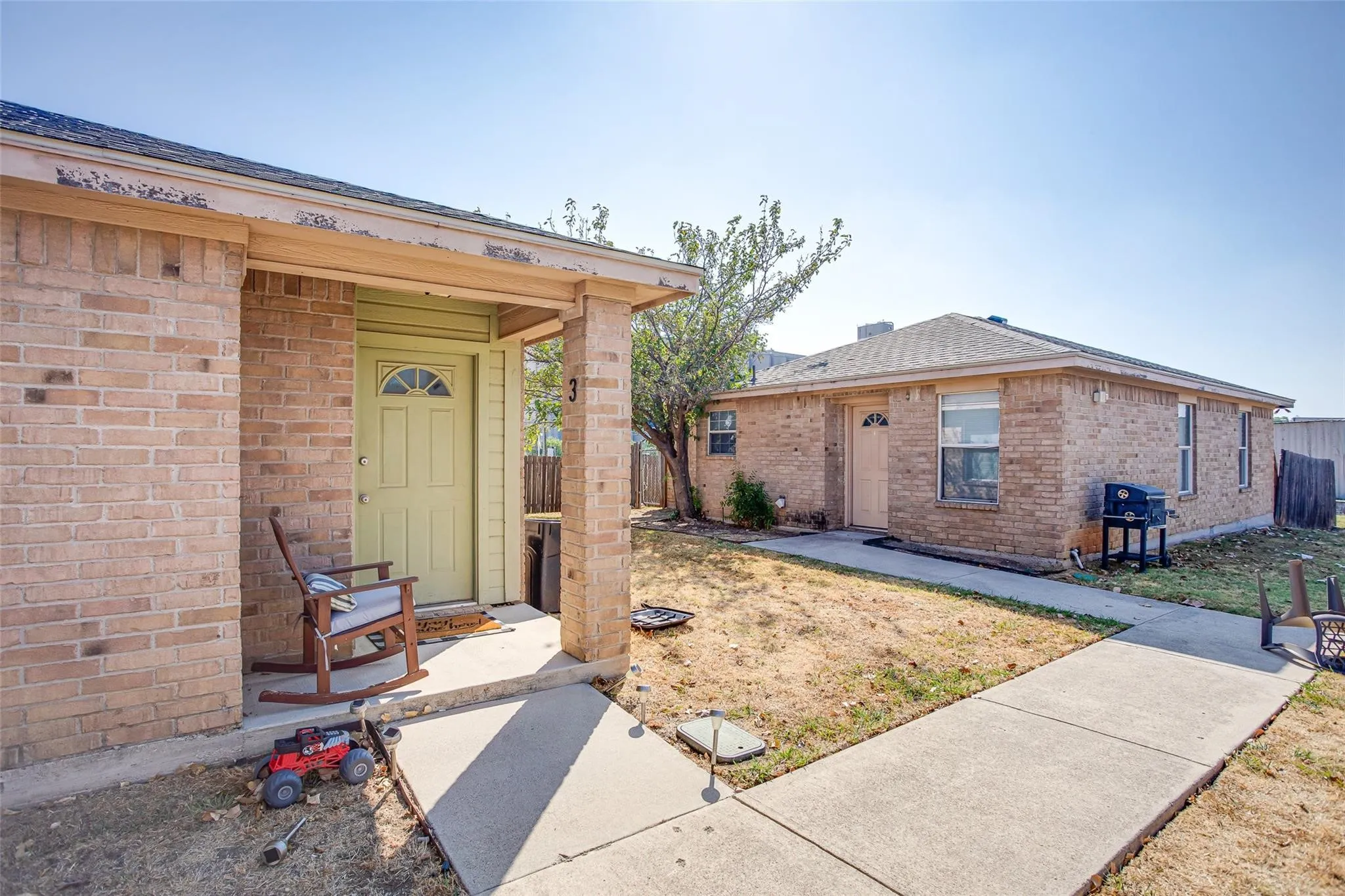 Quadruplex For Sale in Tarrant County , 121 Cambridge Drive, Saginaw, Texas 76179, 10 Bedroom, 8 Bathroom, Garage spaces, 0 Sqft, built in 2003, mls#21308572, Real Estate Agent in Saginaw, Homes For Sale in Tarrant county, Homes For Sale in Saginaw, Realtor in Saginaw Texas, Real Estate Brokerage Independent Realty Texas, Luminita Cordes Realtor