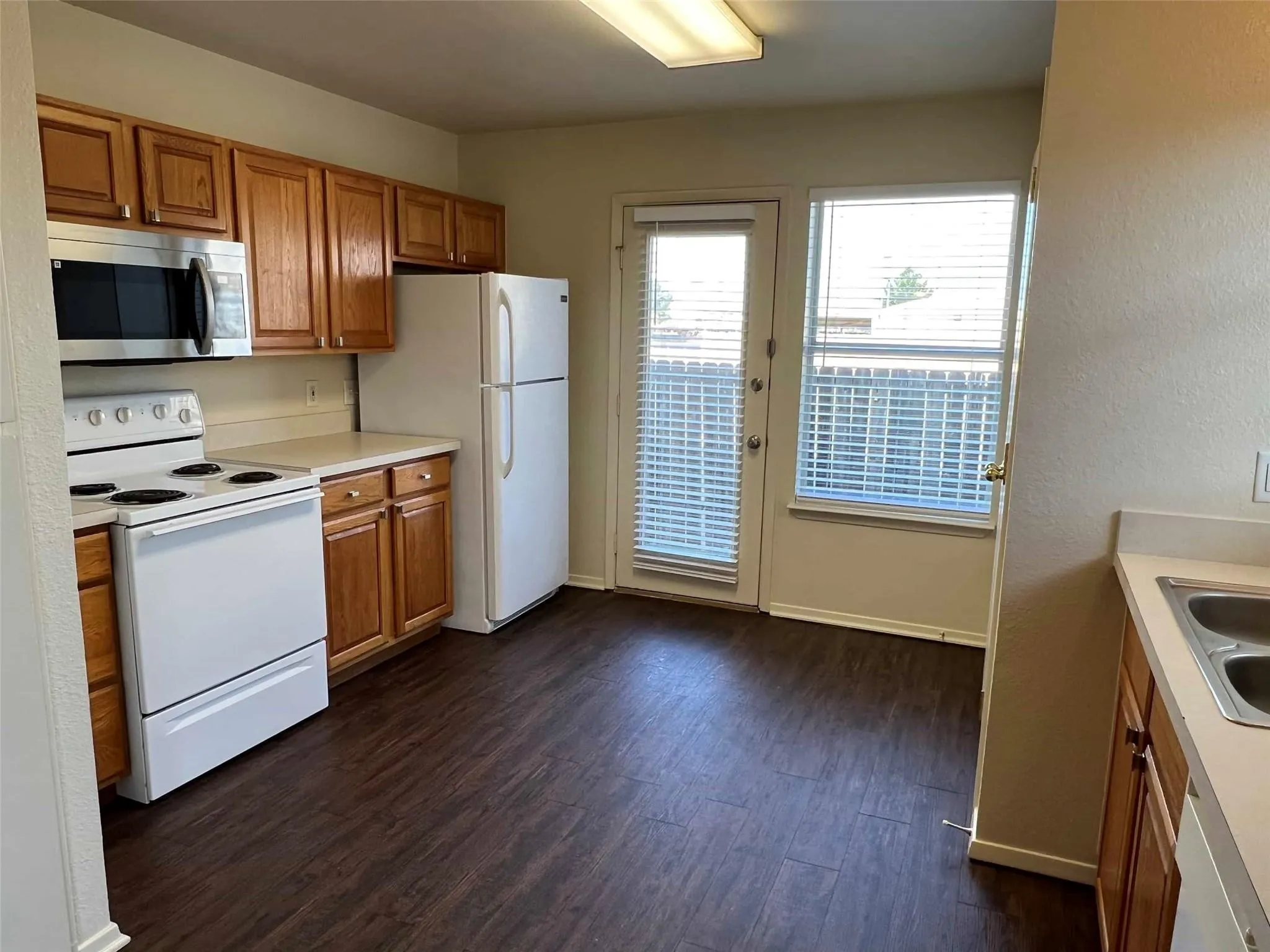 Quadruplex For Sale in Tarrant County , 121 Cambridge Drive, Saginaw, Texas 76179, 10 Bedroom, 8 Bathroom, Garage spaces, 0 Sqft, built in 2003, mls#21308572, Real Estate Agent in Saginaw, Homes For Sale in Tarrant county, Homes For Sale in Saginaw, Realtor in Saginaw Texas, Real Estate Brokerage Independent Realty Texas, Luminita Cordes Realtor