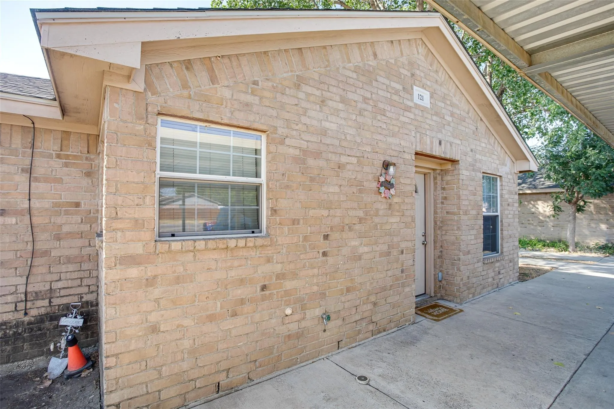 Quadruplex For Sale in Tarrant County , 121 Cambridge Drive, Saginaw, Texas 76179, 10 Bedroom, 8 Bathroom, Garage spaces, 0 Sqft, built in 2003, mls#21308572, Real Estate Agent in Saginaw, Homes For Sale in Tarrant county, Homes For Sale in Saginaw, Realtor in Saginaw Texas, Real Estate Brokerage Independent Realty Texas, Luminita Cordes Realtor