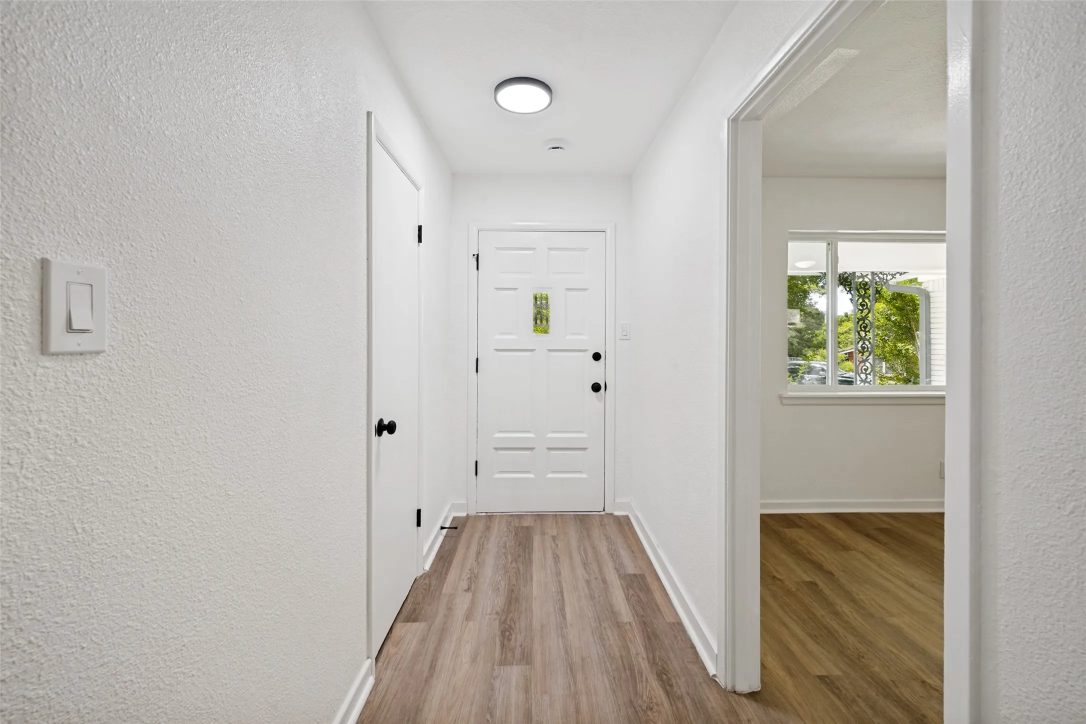 Single Family Residence For Sale in Tarrant County , 1112 Karla Drive, Hurst, Texas 76053, 3 Bedroom, 2 Bathroom, 2 Garage spaces, 1,778 Sqft, built in 1958, mls#21304610, Real Estate Agent in Hurst, Homes For Sale in Tarrant county, Homes For Sale in Hurst, Realtor in Hurst Texas, Real Estate Brokerage Independent Realty Texas, Luminita Cordes Realtor