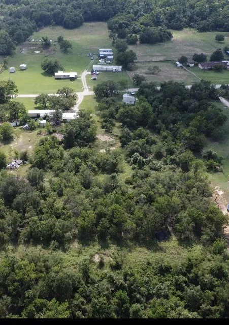 Single Family Residence For Sale in Wise County , 306 County Road 3677, Paradise, Texas 76073, 4 Bedroom, 3 Bathroom, Garage spaces, 520 Sqft, built in 1978, mls#21308447, Real Estate Agent in Paradise, Homes For Sale in Wise county, Homes For Sale in Paradise, Realtor in Paradise Texas, Real Estate Brokerage Independent Realty Texas, Luminita Cordes Realtor