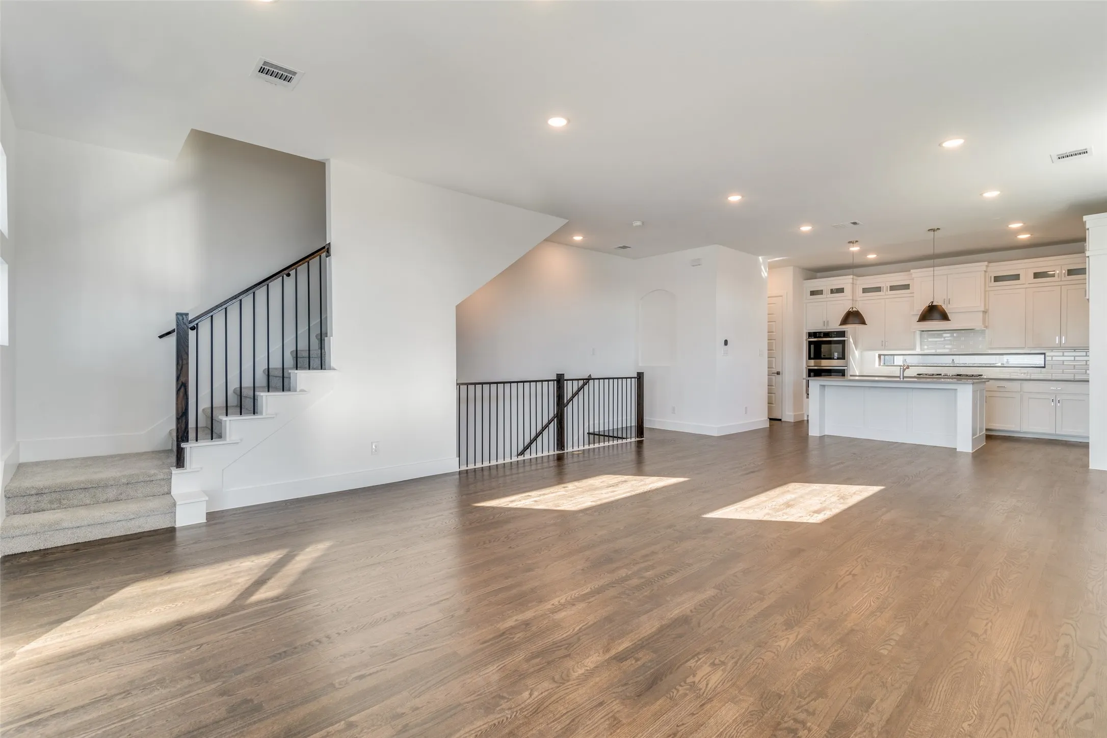 Single Family Residence For Rent in Dallas County , 800 War Admiral Drive, Rowlett, Texas 75088, 3 Bedroom, 4 Bathroom, 2 Garage spaces, 1,998 Sqft, built in 2024, mls#21308598, Real Estate Agent in Rowlett, Homes For Rent in Dallas county, Homes For Rent in Rowlett, Realtor in Rowlett Texas, Real Estate Brokerage Independent Realty Texas, Luminita Cordes Realtor