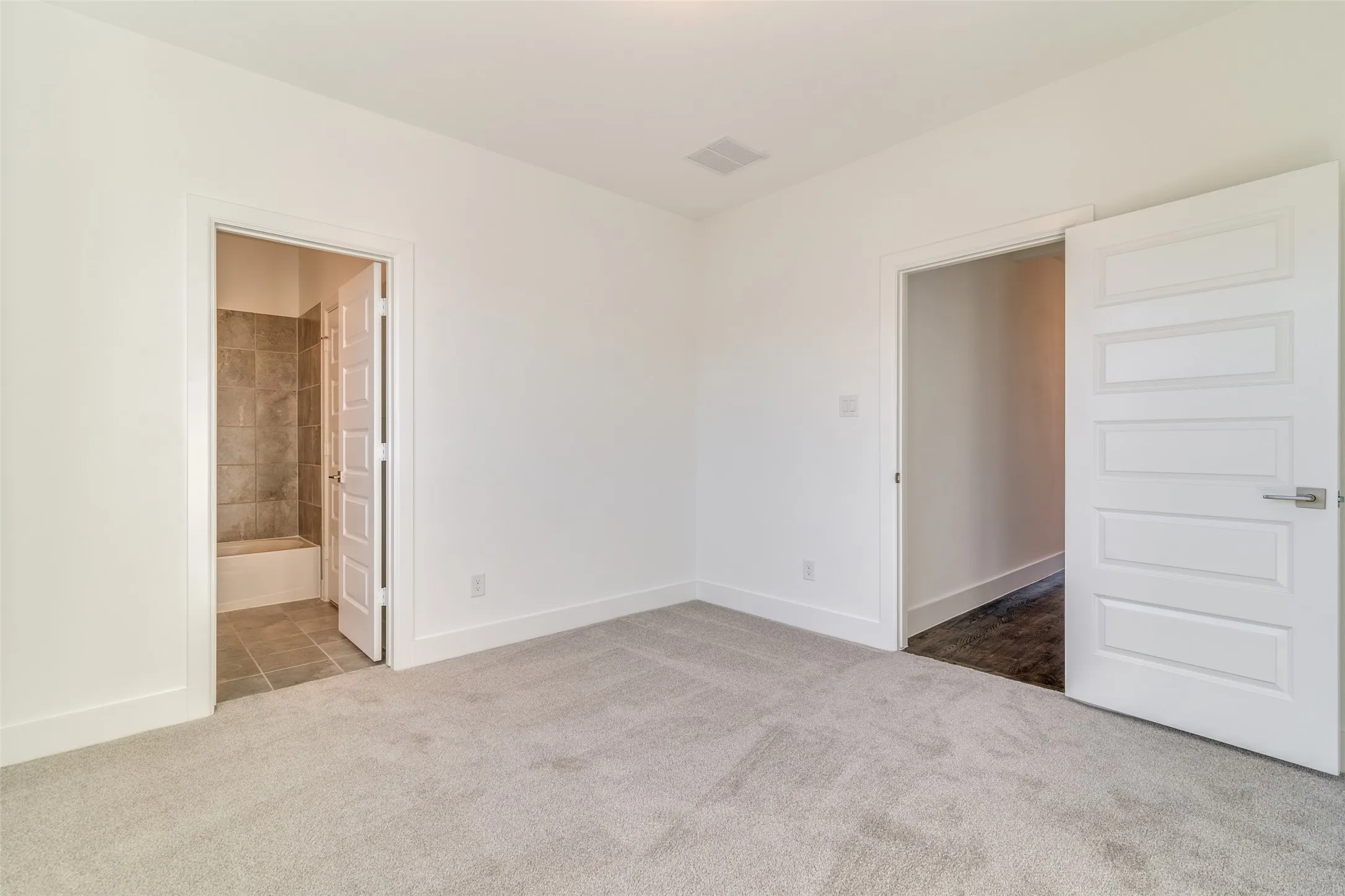 Single Family Residence For Rent in Dallas County , 800 War Admiral Drive, Rowlett, Texas 75088, 3 Bedroom, 4 Bathroom, 2 Garage spaces, 1,998 Sqft, built in 2024, mls#21308598, Real Estate Agent in Rowlett, Homes For Rent in Dallas county, Homes For Rent in Rowlett, Realtor in Rowlett Texas, Real Estate Brokerage Independent Realty Texas, Luminita Cordes Realtor