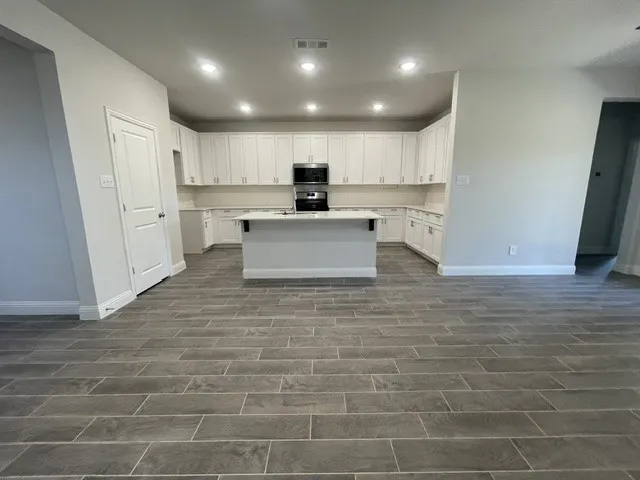 Single Family Residence For Sale in Kaufman County , 1071 Norias Drive, Forney, Texas 75126, 5 Bedroom, 3 Bathroom, 2 Garage spaces, 2,465 Sqft, built in 2022, mls#21299764, Real Estate Agent in Forney, Homes For Sale in Kaufman county, Homes For Sale in Forney, Realtor in Forney Texas, Real Estate Brokerage Independent Realty Texas, Luminita Cordes Realtor
