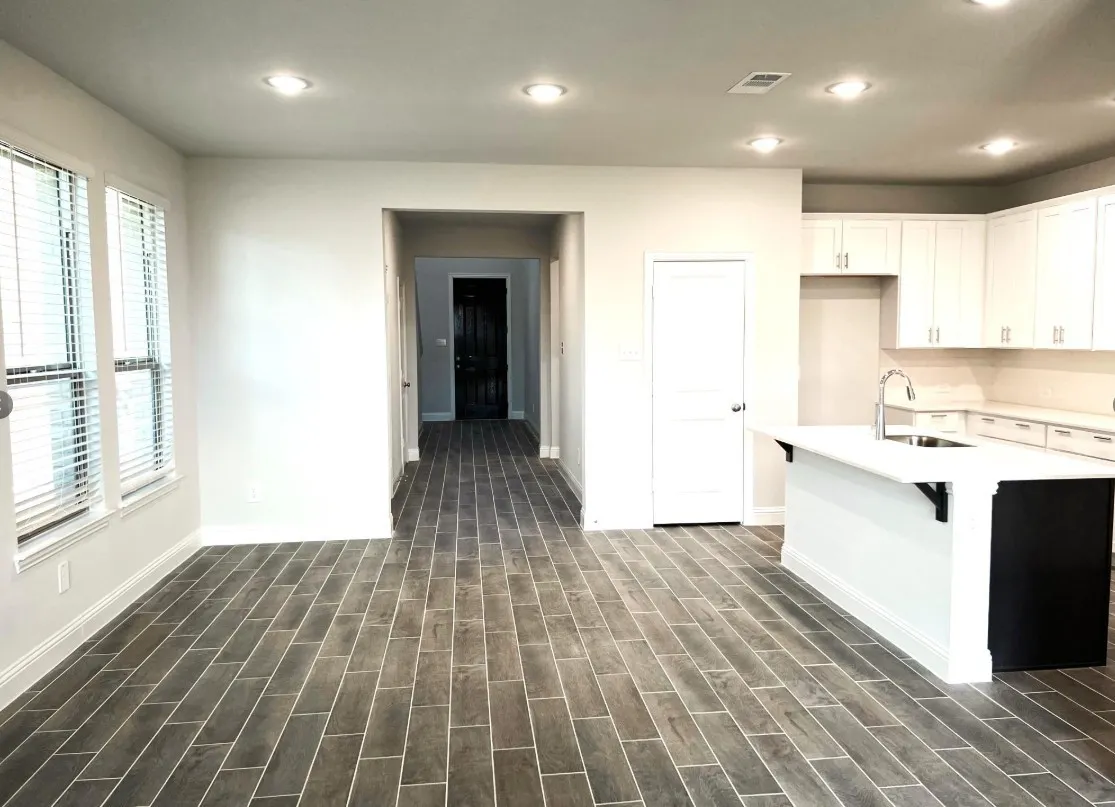 Single Family Residence For Sale in Kaufman County , 1071 Norias Drive, Forney, Texas 75126, 5 Bedroom, 3 Bathroom, 2 Garage spaces, 2,465 Sqft, built in 2022, mls#21299764, Real Estate Agent in Forney, Homes For Sale in Kaufman county, Homes For Sale in Forney, Realtor in Forney Texas, Real Estate Brokerage Independent Realty Texas, Luminita Cordes Realtor
