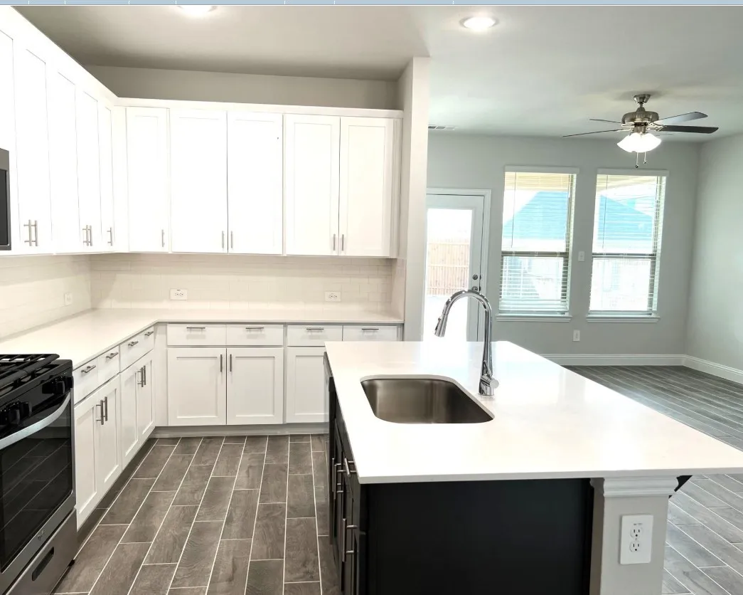 Single Family Residence For Sale in Kaufman County , 1071 Norias Drive, Forney, Texas 75126, 5 Bedroom, 3 Bathroom, 2 Garage spaces, 2,465 Sqft, built in 2022, mls#21299764, Real Estate Agent in Forney, Homes For Sale in Kaufman county, Homes For Sale in Forney, Realtor in Forney Texas, Real Estate Brokerage Independent Realty Texas, Luminita Cordes Realtor
