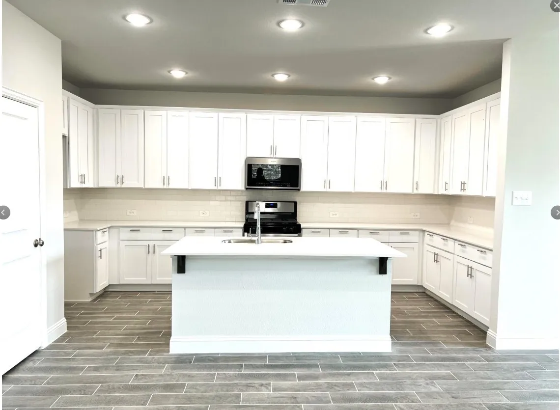 Single Family Residence For Sale in Kaufman County , 1071 Norias Drive, Forney, Texas 75126, 5 Bedroom, 3 Bathroom, 2 Garage spaces, 2,465 Sqft, built in 2022, mls#21299764, Real Estate Agent in Forney, Homes For Sale in Kaufman county, Homes For Sale in Forney, Realtor in Forney Texas, Real Estate Brokerage Independent Realty Texas, Luminita Cordes Realtor
