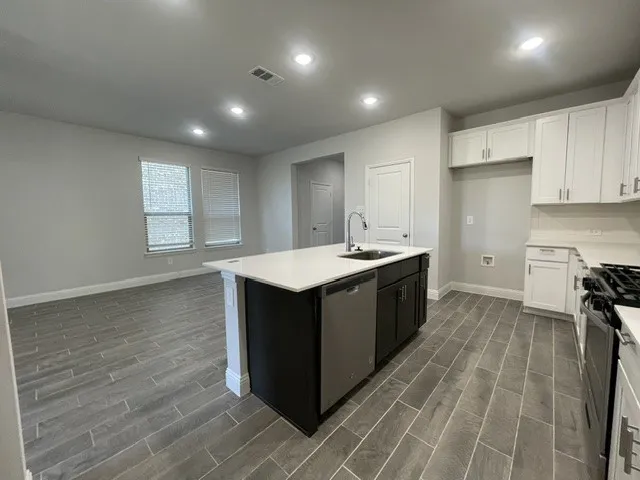 Single Family Residence For Sale in Kaufman County , 1071 Norias Drive, Forney, Texas 75126, 5 Bedroom, 3 Bathroom, 2 Garage spaces, 2,465 Sqft, built in 2022, mls#21299764, Real Estate Agent in Forney, Homes For Sale in Kaufman county, Homes For Sale in Forney, Realtor in Forney Texas, Real Estate Brokerage Independent Realty Texas, Luminita Cordes Realtor