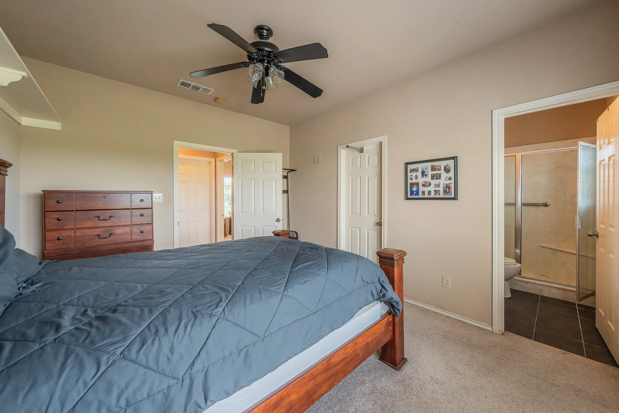 Single Family Residence For Sale in Fannin County , 117 Wagon Wheel Circle, Leonard, Texas 75452, 4 Bedroom, 3 Bathroom, 2 Garage spaces, 2,635 Sqft, built in 2006, mls#21308615, Real Estate Agent in Leonard, Homes For Sale in Fannin county, Homes For Sale in Leonard, Realtor in Leonard Texas, Real Estate Brokerage Independent Realty Texas, Luminita Cordes Realtor