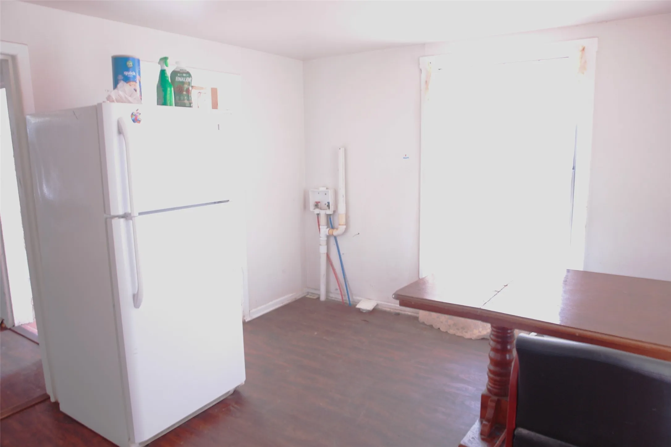 Single Family Residence For Sale in San Saba County , 1006 S Bluffton, San Saba, Texas 76877, 1 Bedroom, 1 Bathroom, 1 Garage spaces, 654 Sqft, built in 1930, mls#21308619, Real Estate Agent in San Saba, Homes For Sale in San Saba county, Homes For Sale in San Saba, Realtor in San Saba Texas, Real Estate Brokerage Independent Realty Texas, Luminita Cordes Realtor