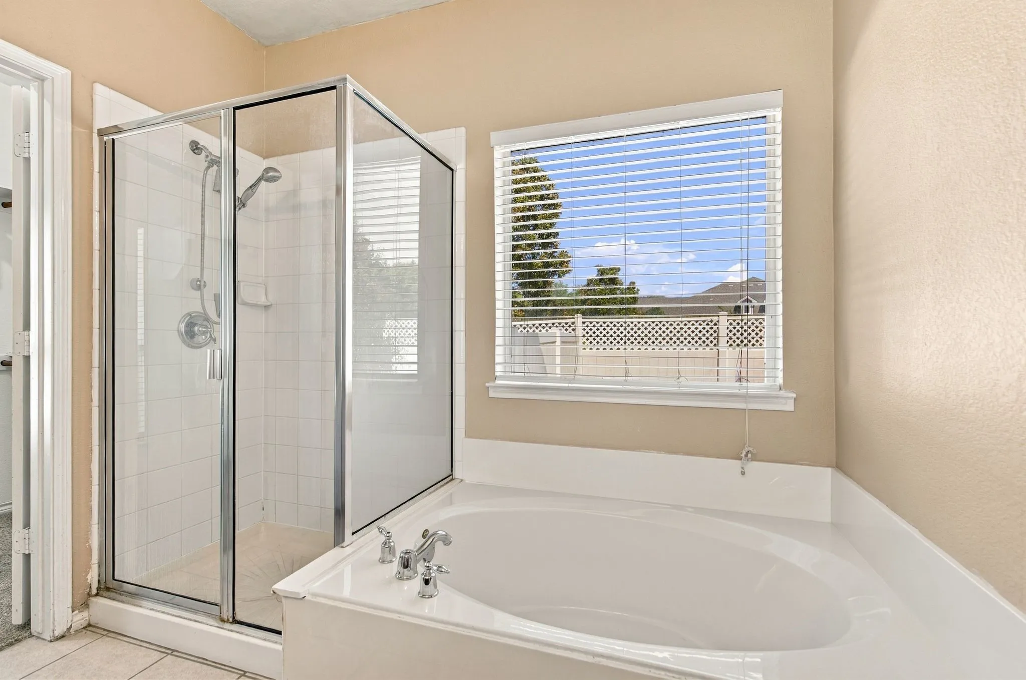 Single Family Residence For Sale in Denton County , 1140 Wenk Court, Aubrey, Texas 76227, 4 Bedroom, 4 Bathroom, 2 Garage spaces, 3,171 Sqft, built in 2006, mls#21304180, Real Estate Agent in Aubrey, Homes For Sale in Denton county, Homes For Sale in Aubrey, Realtor in Aubrey Texas, Real Estate Brokerage Independent Realty Texas, Luminita Cordes Realtor