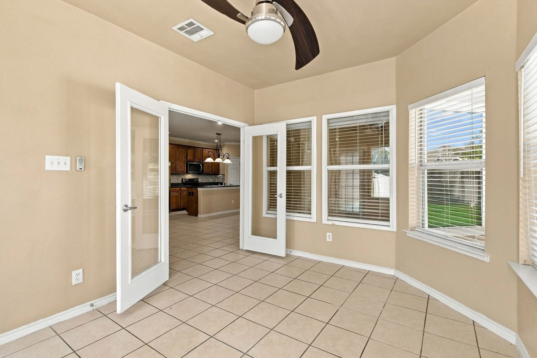 Single Family Residence For Sale in Denton County , 1140 Wenk Court, Aubrey, Texas 76227, 4 Bedroom, 4 Bathroom, 2 Garage spaces, 3,171 Sqft, built in 2006, mls#21304180, Real Estate Agent in Aubrey, Homes For Sale in Denton county, Homes For Sale in Aubrey, Realtor in Aubrey Texas, Real Estate Brokerage Independent Realty Texas, Luminita Cordes Realtor