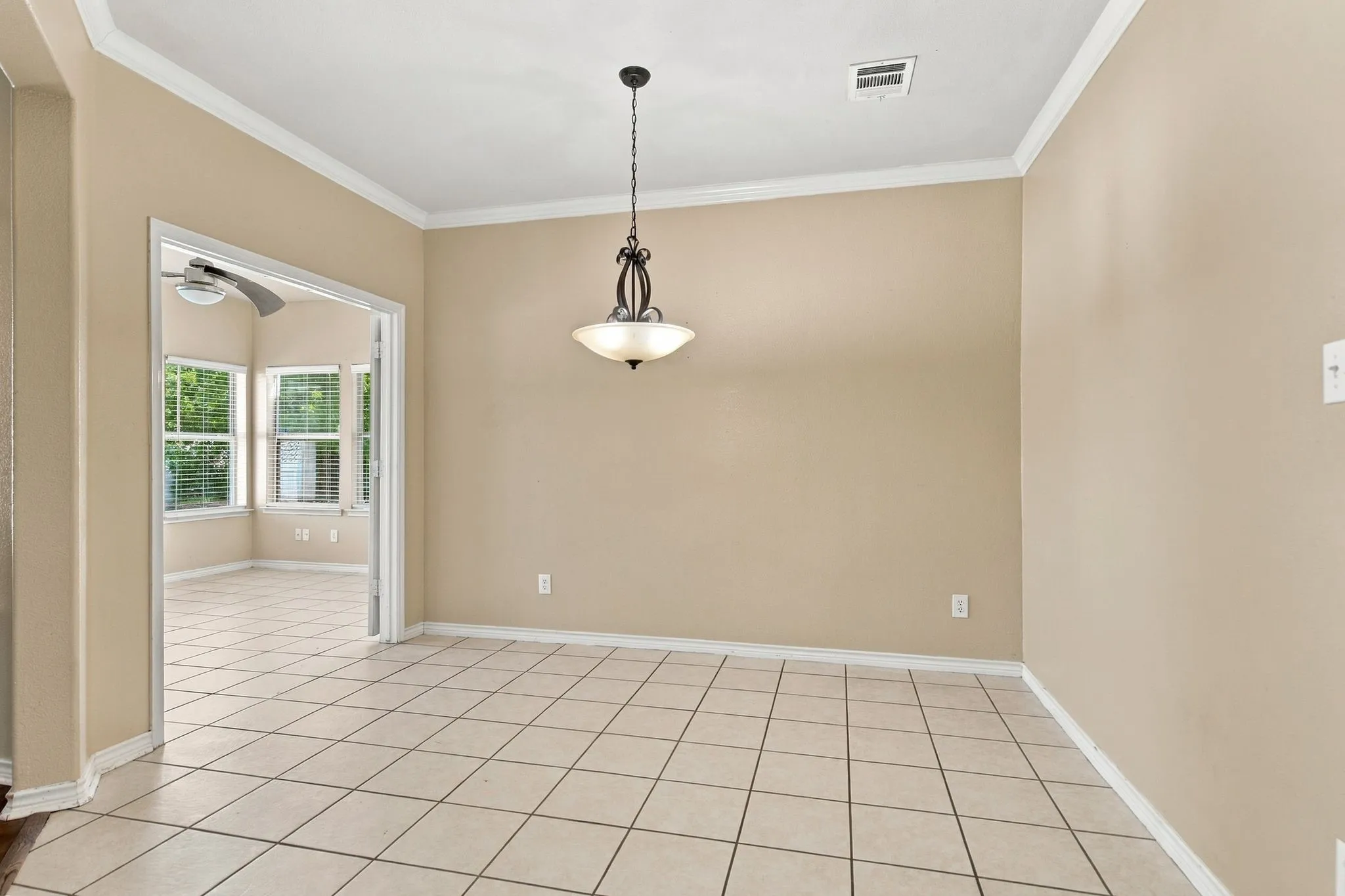 Single Family Residence For Sale in Denton County , 1140 Wenk Court, Aubrey, Texas 76227, 4 Bedroom, 4 Bathroom, 2 Garage spaces, 3,171 Sqft, built in 2006, mls#21304180, Real Estate Agent in Aubrey, Homes For Sale in Denton county, Homes For Sale in Aubrey, Realtor in Aubrey Texas, Real Estate Brokerage Independent Realty Texas, Luminita Cordes Realtor