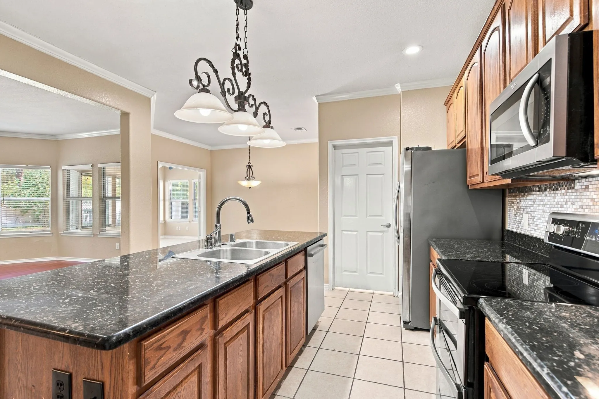 Single Family Residence For Sale in Denton County , 1140 Wenk Court, Aubrey, Texas 76227, 4 Bedroom, 4 Bathroom, 2 Garage spaces, 3,171 Sqft, built in 2006, mls#21304180, Real Estate Agent in Aubrey, Homes For Sale in Denton county, Homes For Sale in Aubrey, Realtor in Aubrey Texas, Real Estate Brokerage Independent Realty Texas, Luminita Cordes Realtor