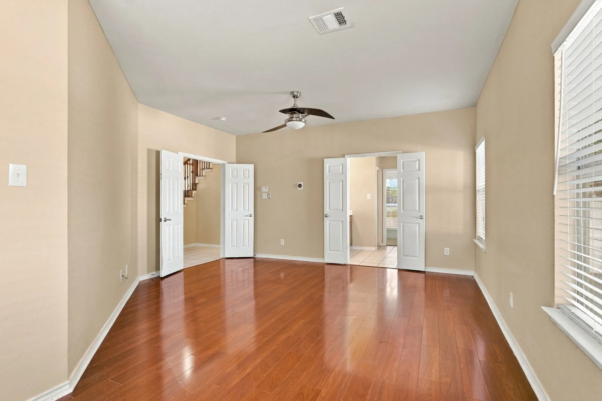 Single Family Residence For Sale in Denton County , 1140 Wenk Court, Aubrey, Texas 76227, 4 Bedroom, 4 Bathroom, 2 Garage spaces, 3,171 Sqft, built in 2006, mls#21304180, Real Estate Agent in Aubrey, Homes For Sale in Denton county, Homes For Sale in Aubrey, Realtor in Aubrey Texas, Real Estate Brokerage Independent Realty Texas, Luminita Cordes Realtor