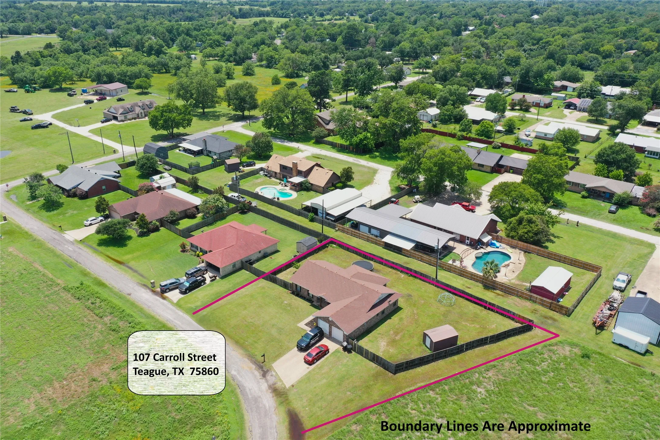 Single Family Residence For Sale in Freestone County , 107 Carroll Street, Teague, Texas 75860, 4 Bedroom, 2 Bathroom, 2 Garage spaces, 1,940 Sqft, built in 2005, mls#21308597, Real Estate Agent in Teague, Homes For Sale in Freestone county, Homes For Sale in Teague, Realtor in Teague Texas, Real Estate Brokerage Independent Realty Texas, Luminita Cordes Realtor