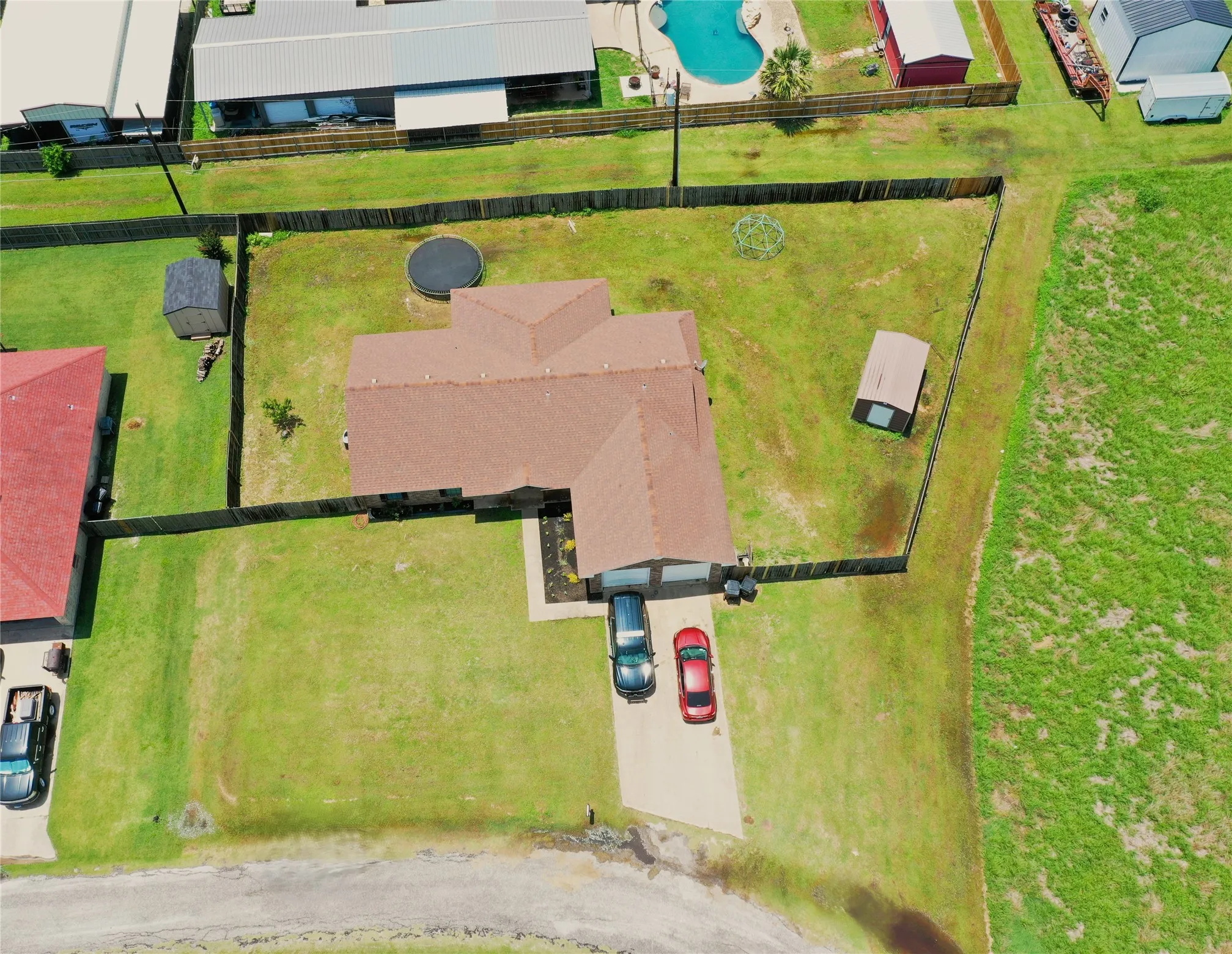 Single Family Residence For Sale in Freestone County , 107 Carroll Street, Teague, Texas 75860, 4 Bedroom, 2 Bathroom, 2 Garage spaces, 1,940 Sqft, built in 2005, mls#21308597, Real Estate Agent in Teague, Homes For Sale in Freestone county, Homes For Sale in Teague, Realtor in Teague Texas, Real Estate Brokerage Independent Realty Texas, Luminita Cordes Realtor
