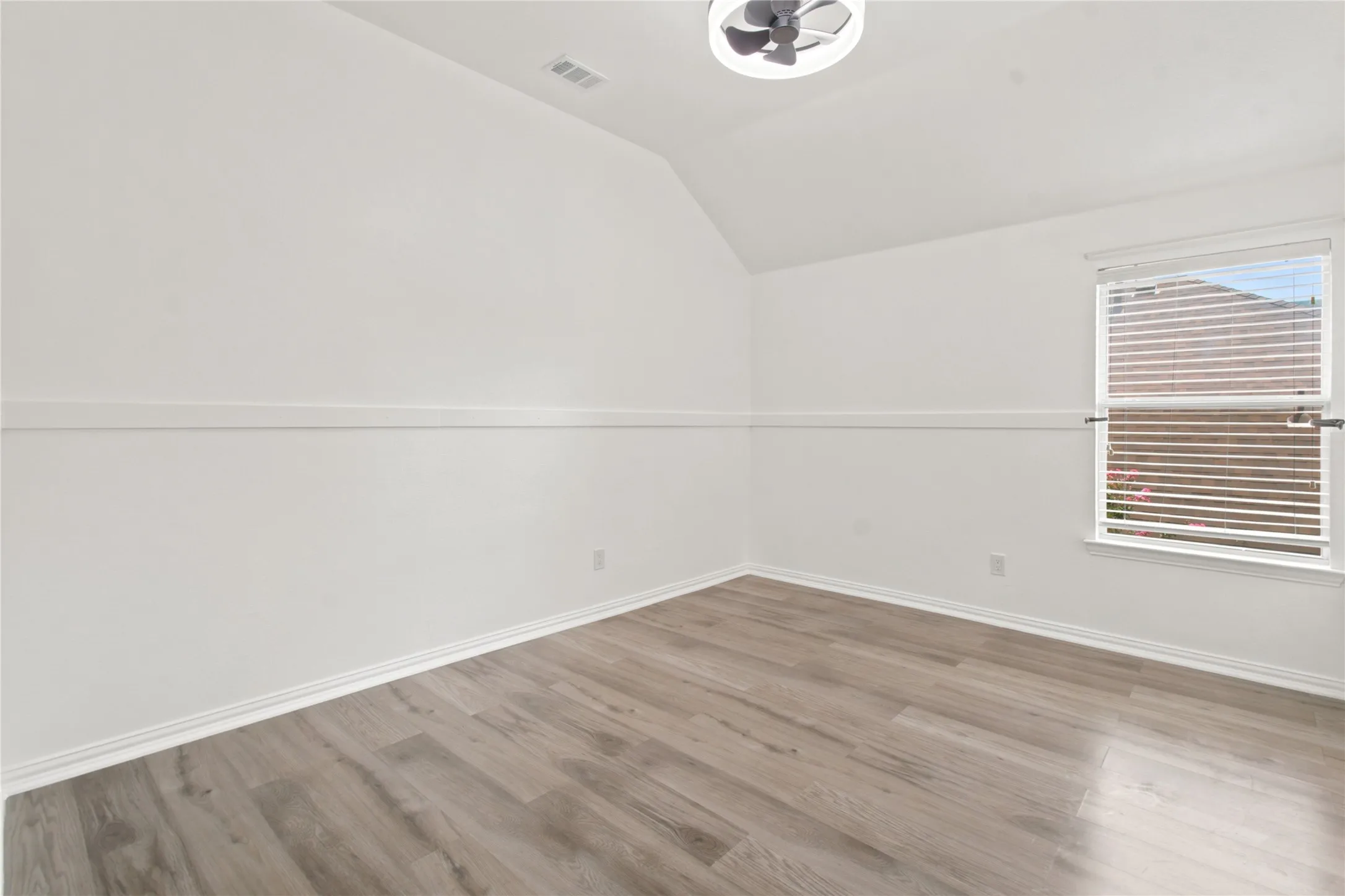 Single Family Residence For Rent in Collin County , 362 Spring Meadow Drive, Fairview, Texas 75069, 4 Bedroom, 4 Bathroom, 2 Garage spaces, 3,362 Sqft, built in 2006, mls#21306830, Real Estate Agent in Fairview, Homes For Rent in Collin county, Homes For Rent in Fairview, Realtor in Fairview Texas, Real Estate Brokerage Independent Realty Texas, Luminita Cordes Realtor